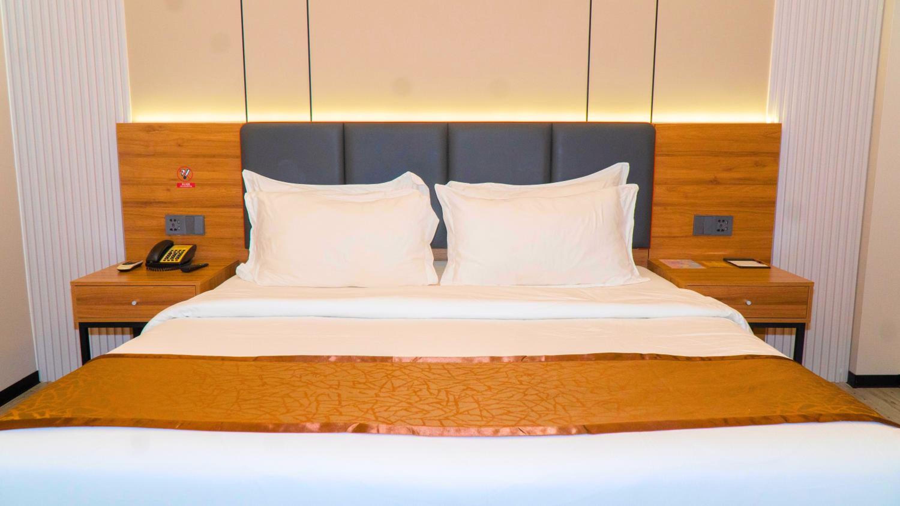 Superior King Room