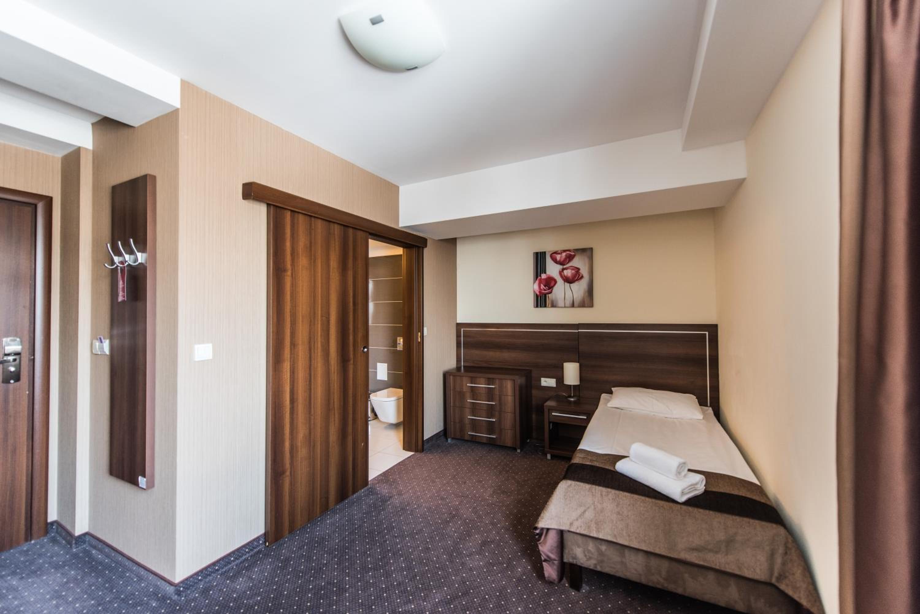 Single Room photo 3