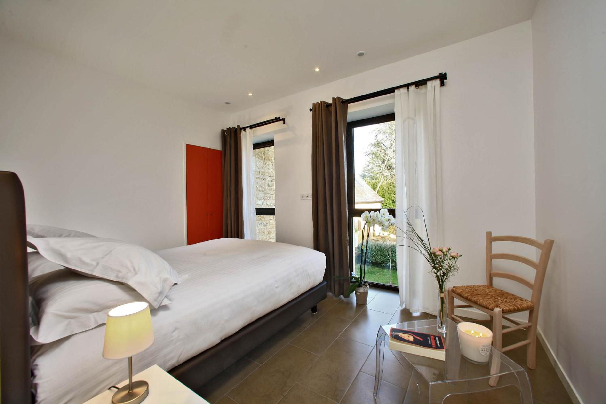 Superior Two-Bedroom Apartment with Private Garden  photo 3