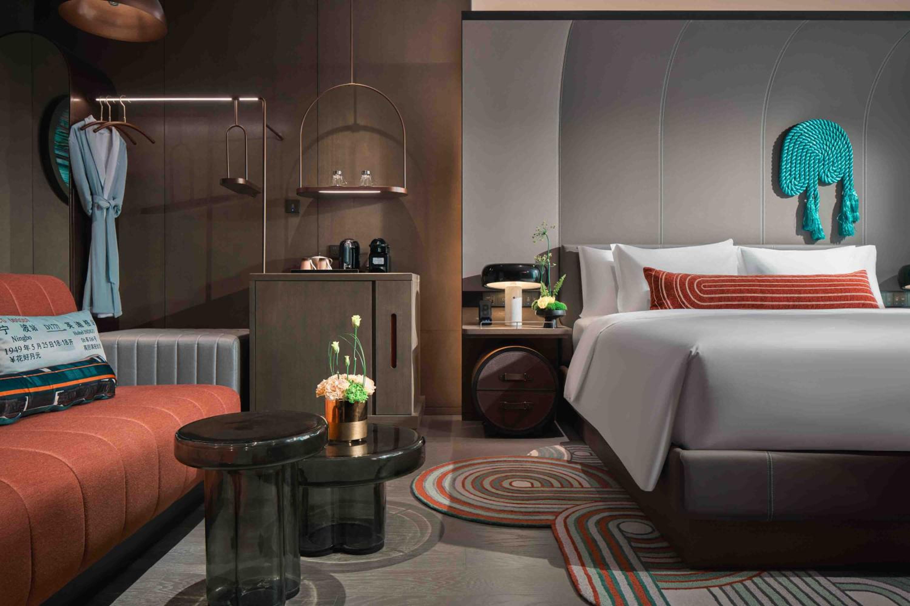 Standard King Room - Accessible photo 3