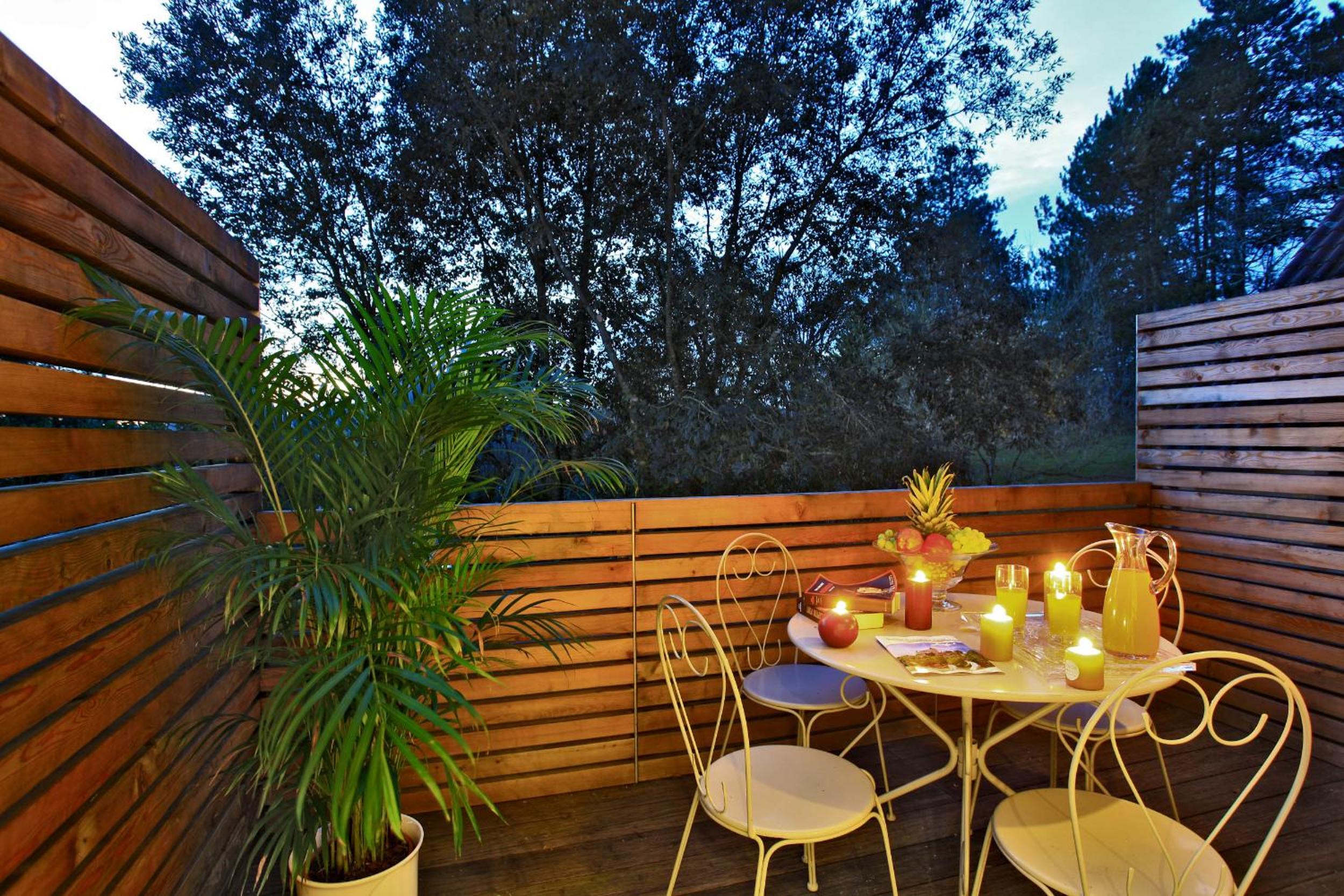 Deluxe Two-Bedroom Apartment with Private Terrace photo 2
