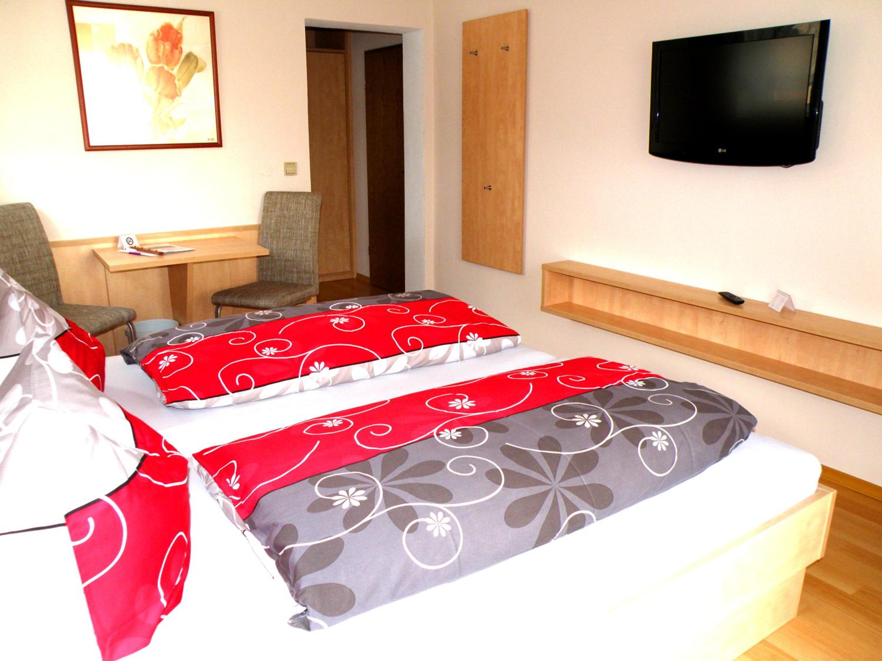 Comfort Double Room with Balcony - Photo 5
