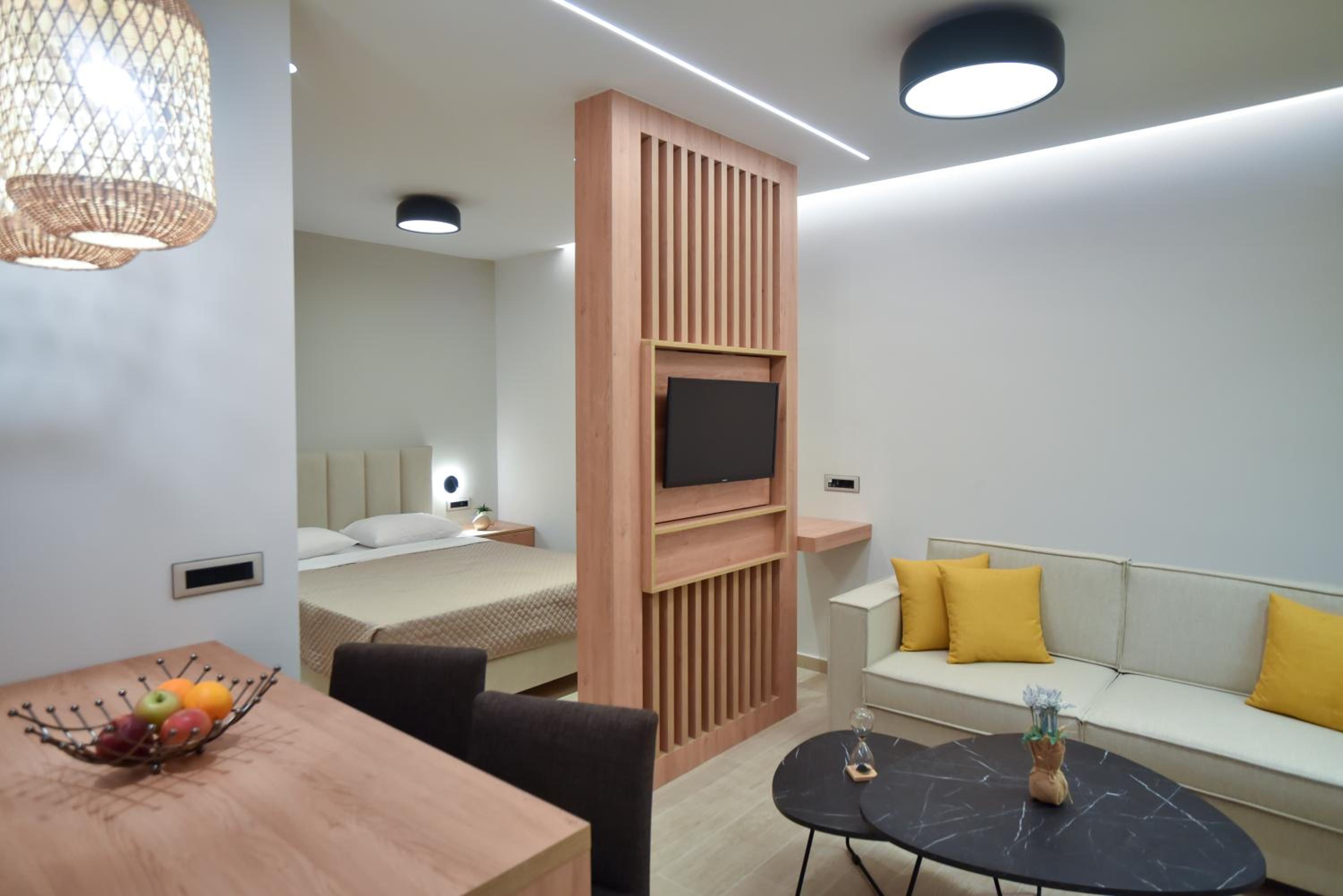 Deluxe Family Suite photo 1