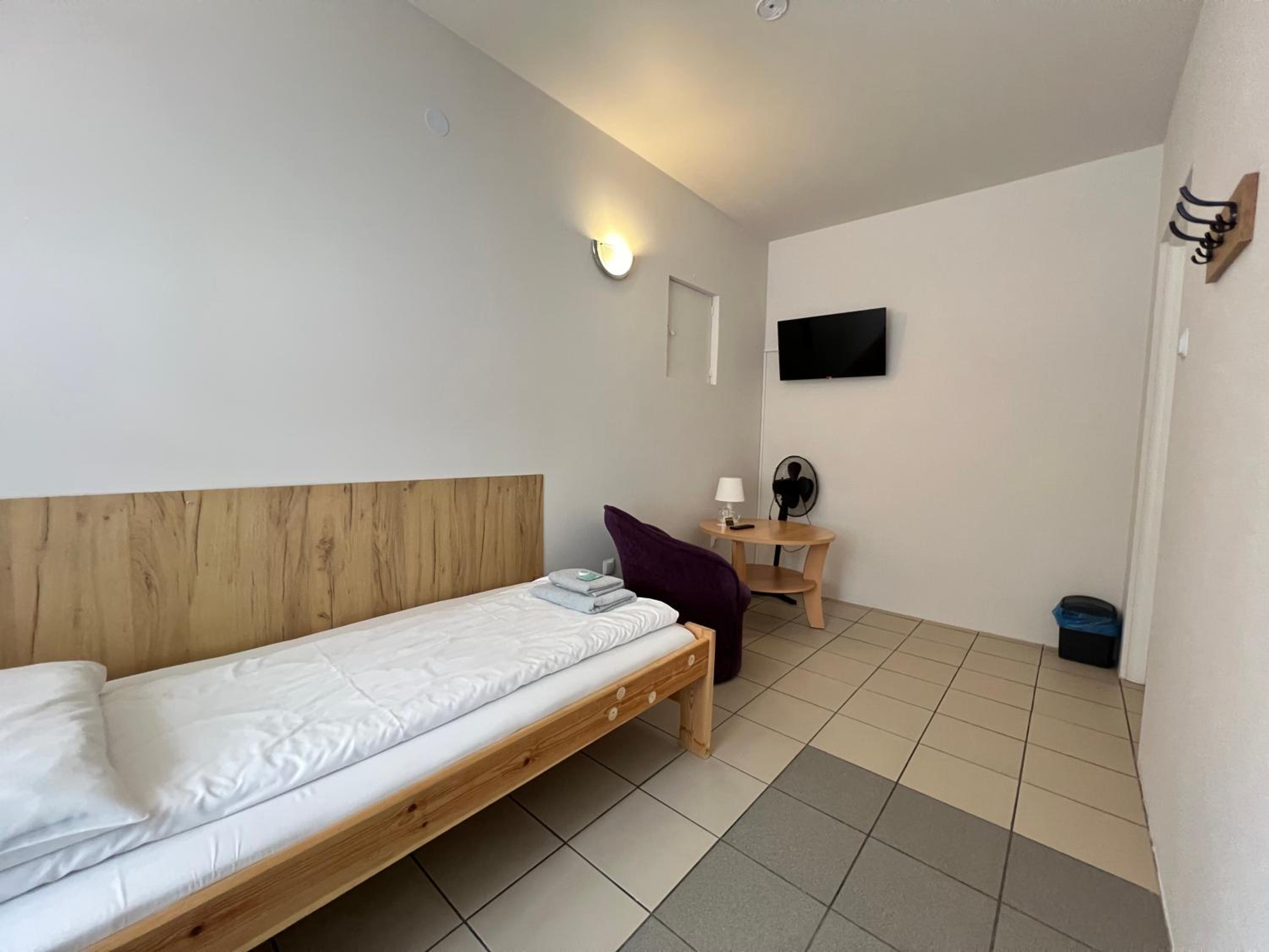 Standard Single Room with Shared Bathroom photo 1