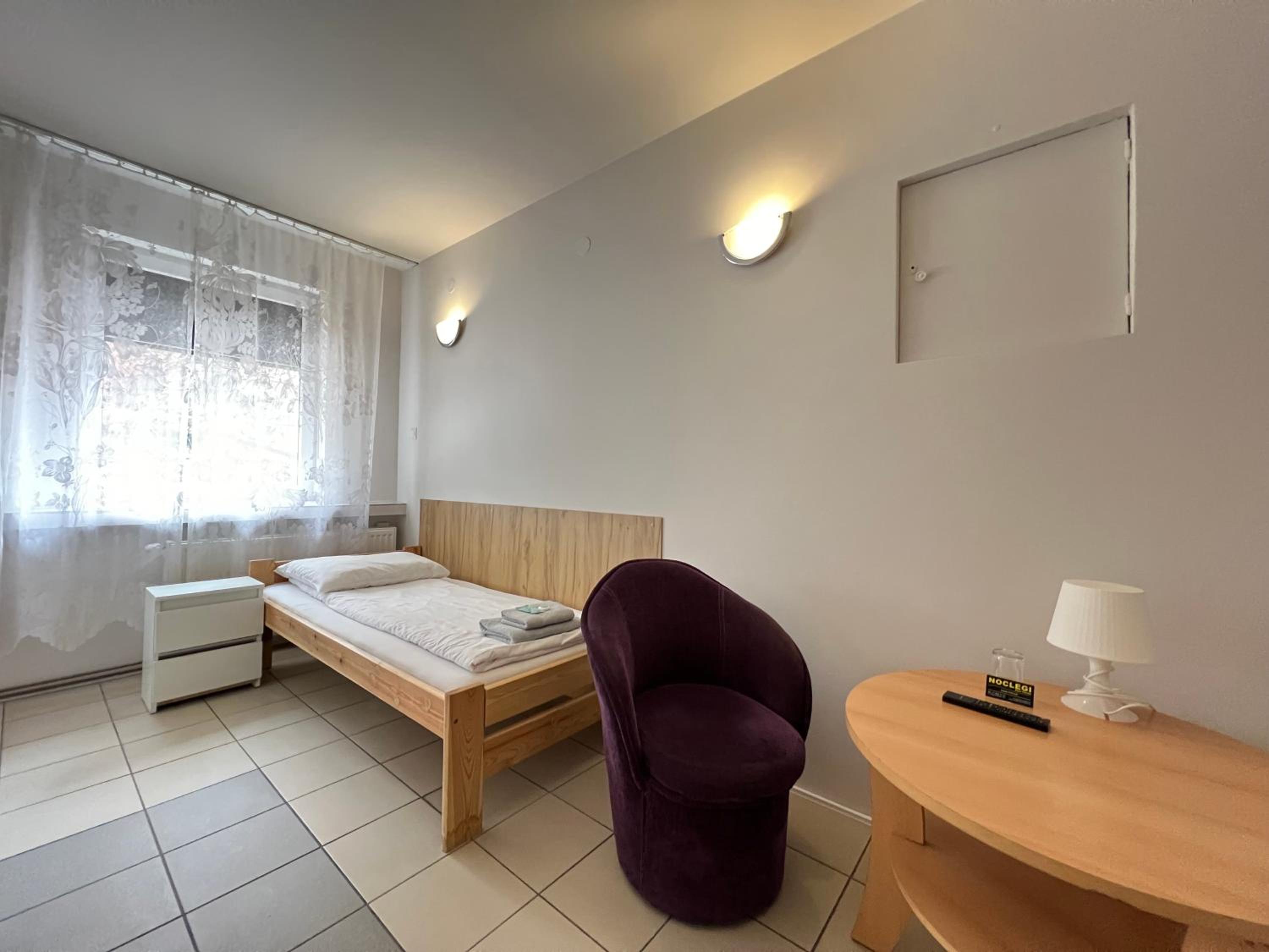 Standard Single Room with Shared Bathroom photo 2