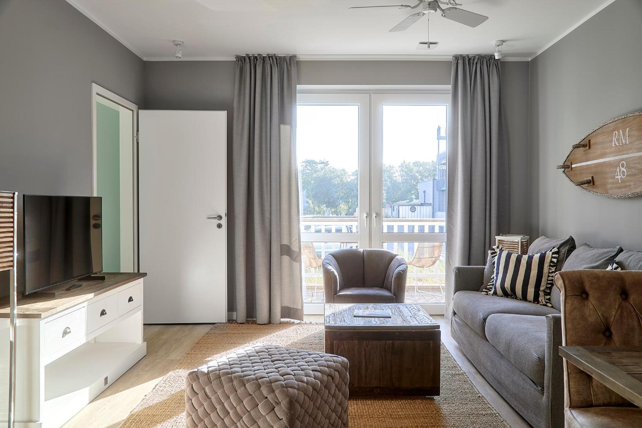 One-Bedroom Premium Apartment - Photo 9