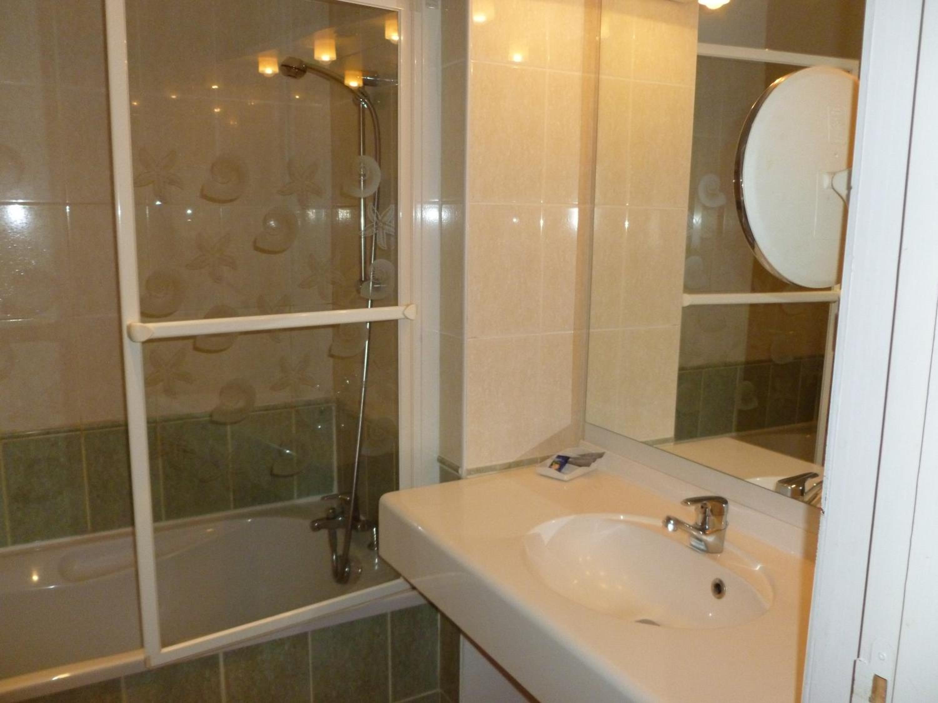 Double Room - Photo 3