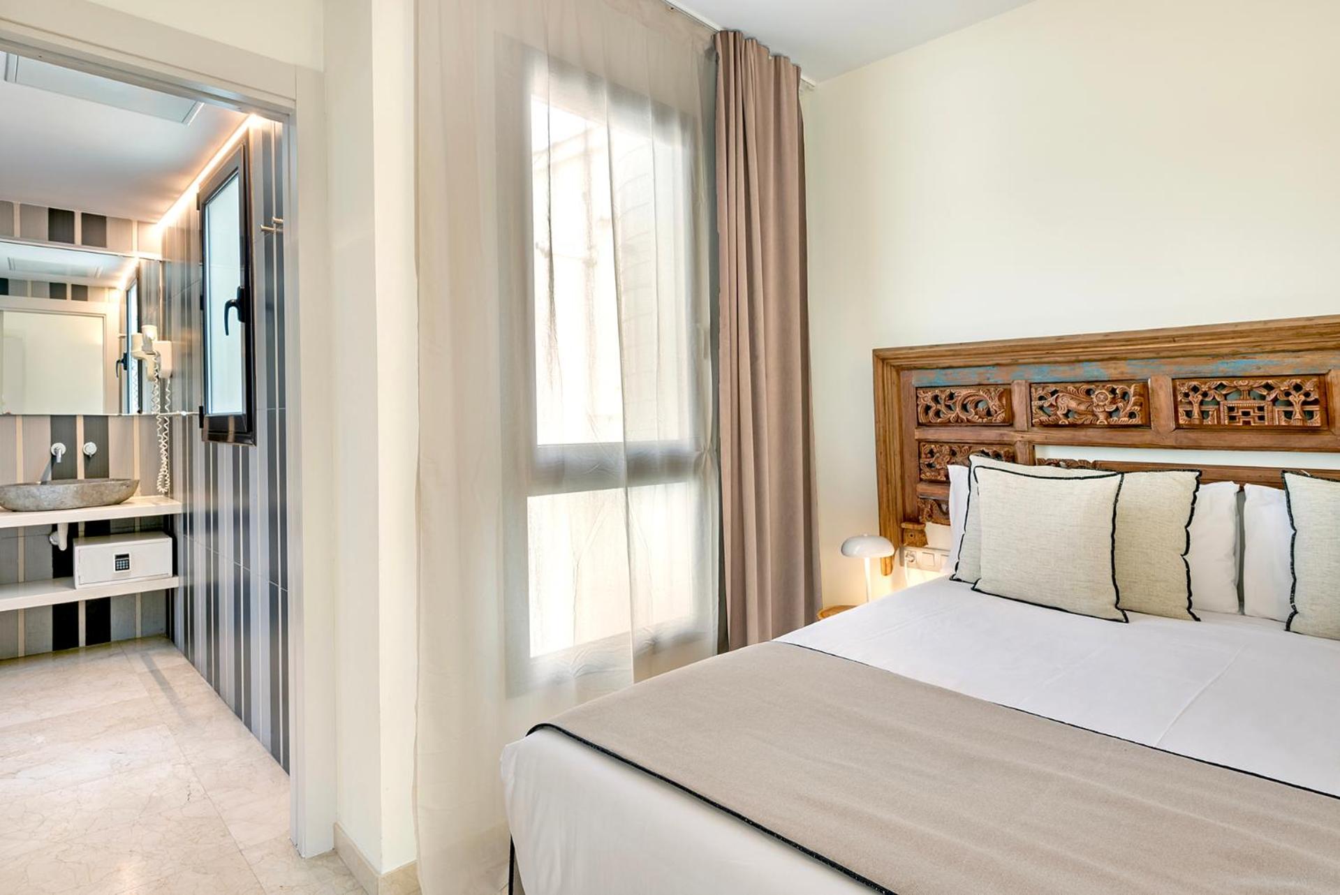 Quadruple Room with Terrace photo 2