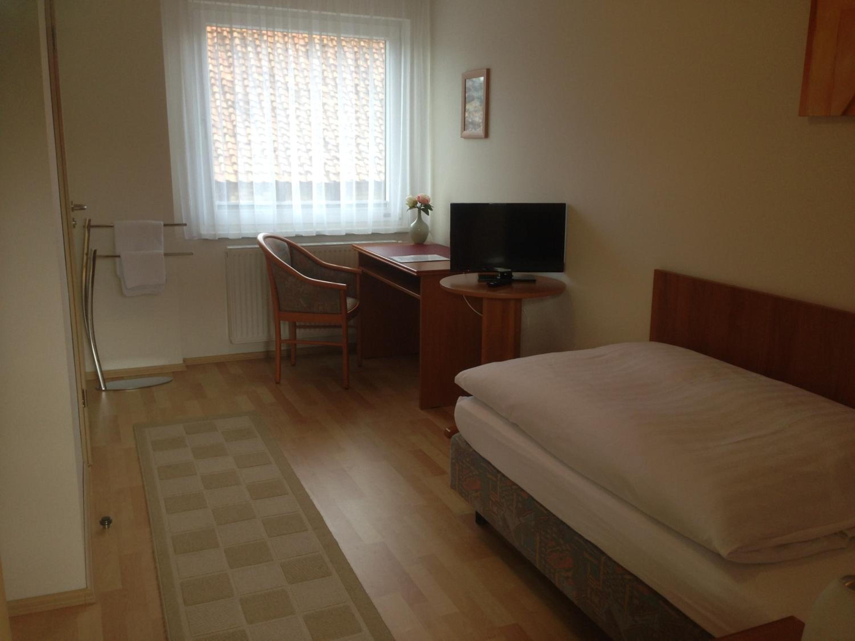 Single Room photo 2