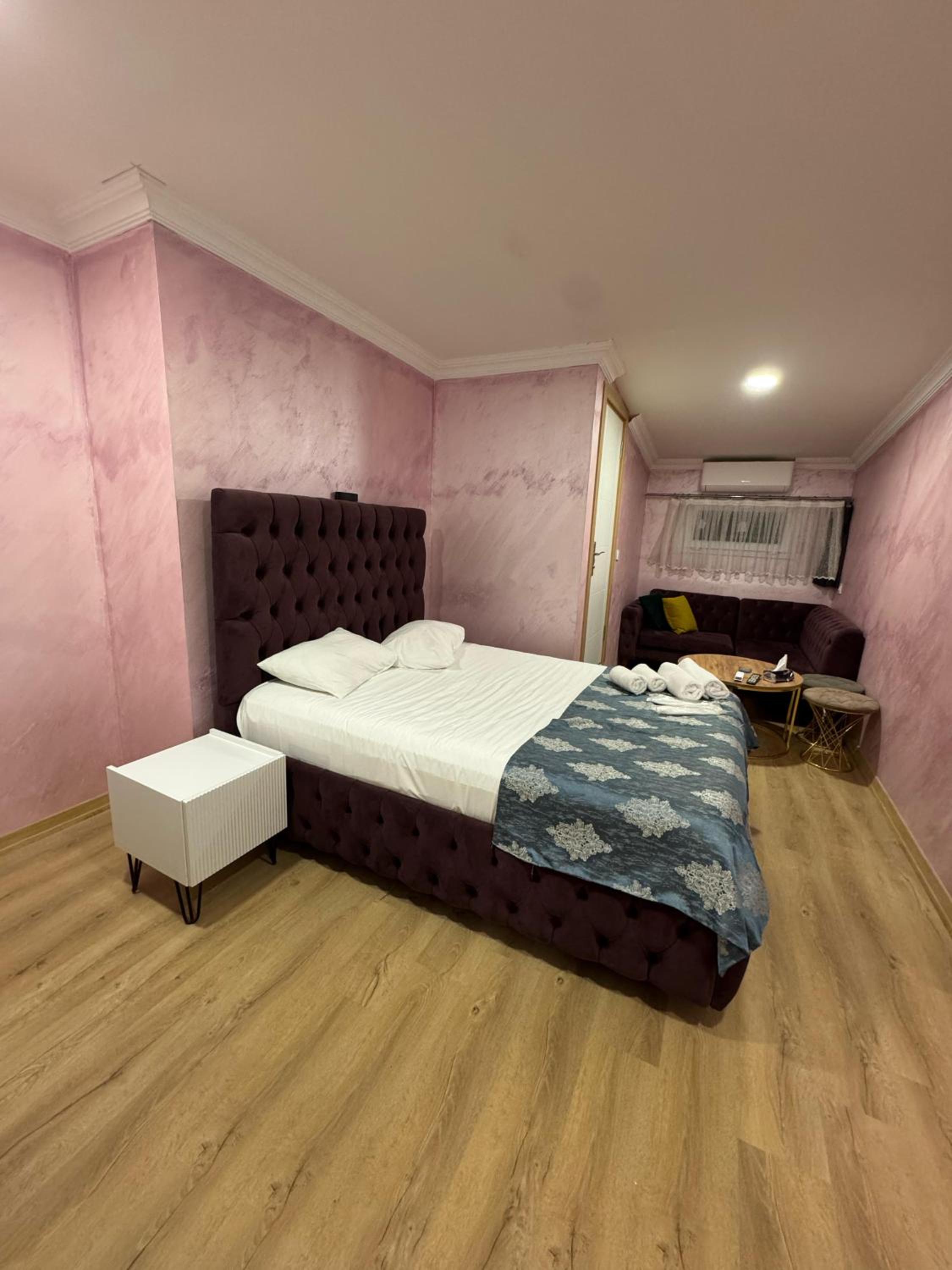 Economy Double Room photo 1
