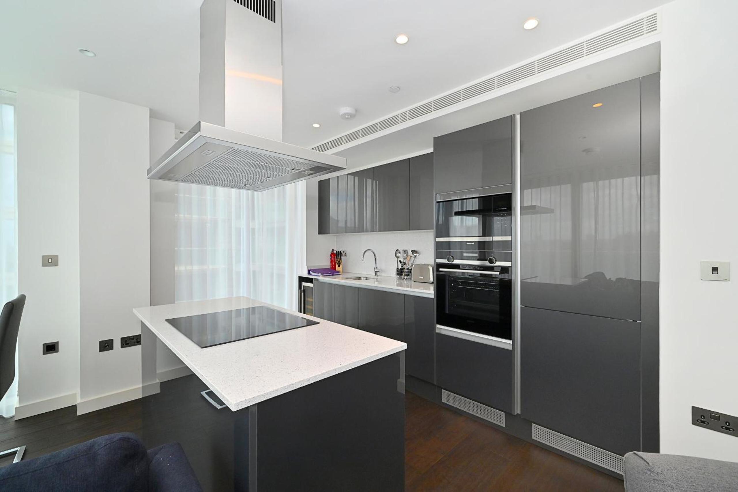 Two-Bedroom Superior Apartment photo 3