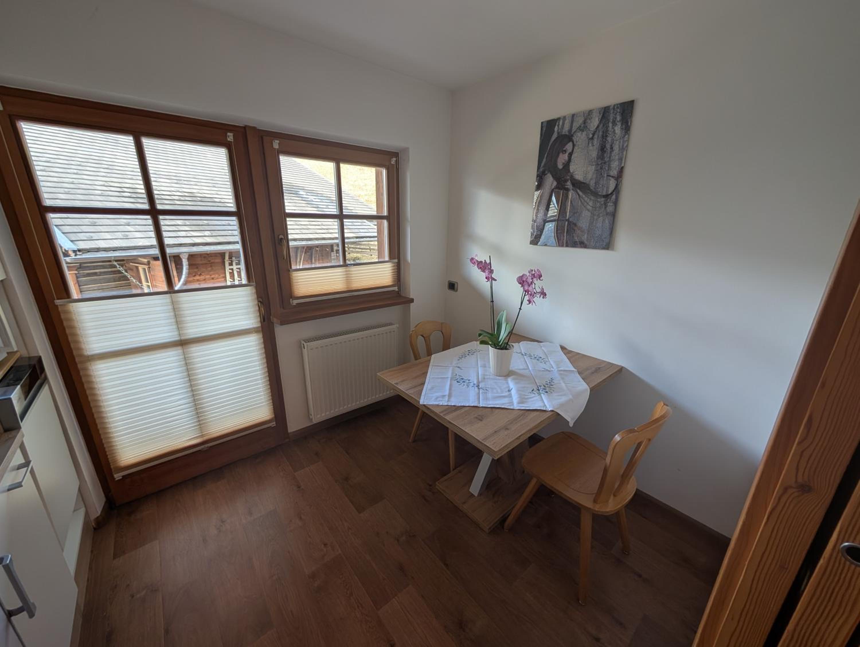 One-Bedroom Apartment with Balcony photo 3