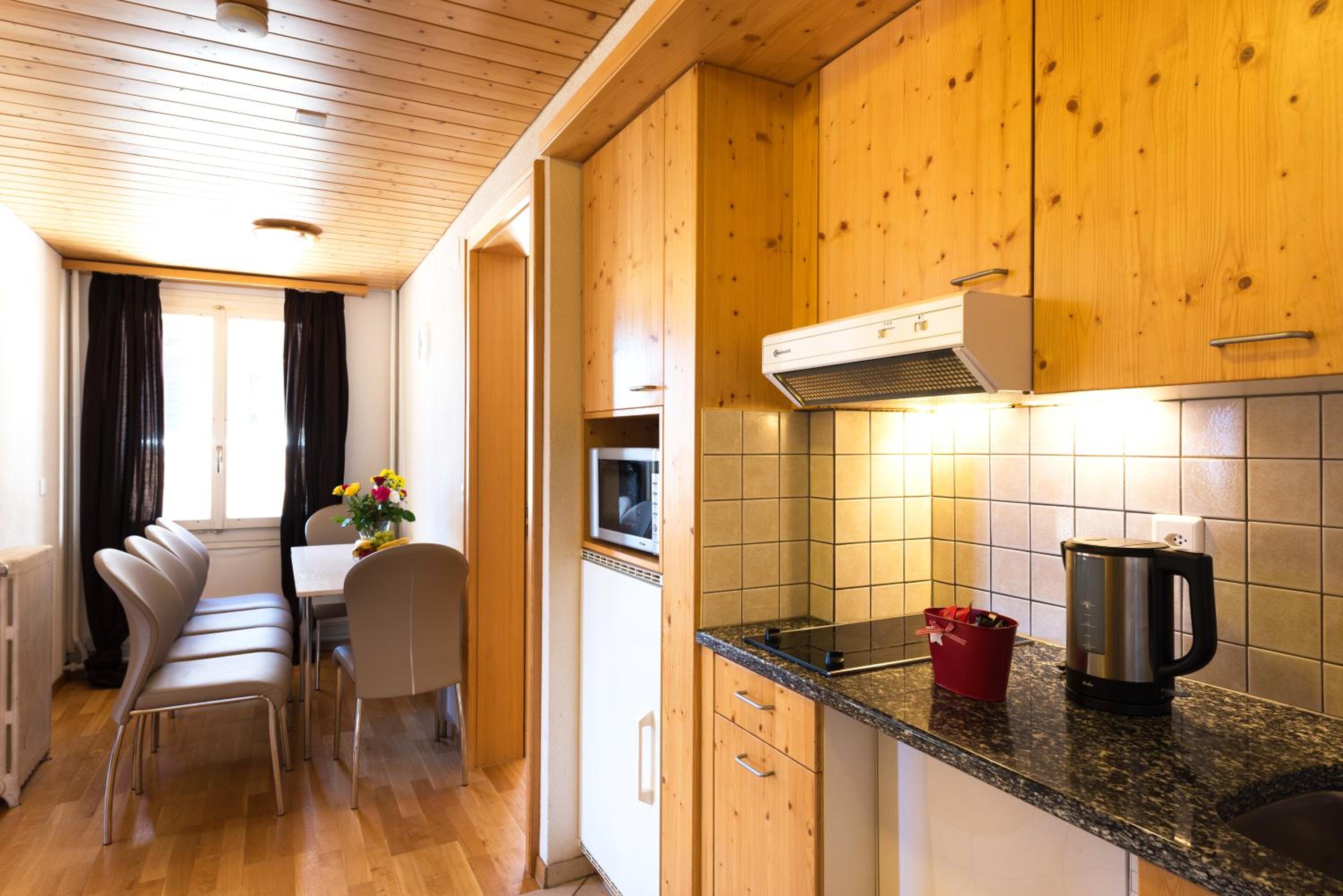 Comfort Apartment with Lake View - Photo 7