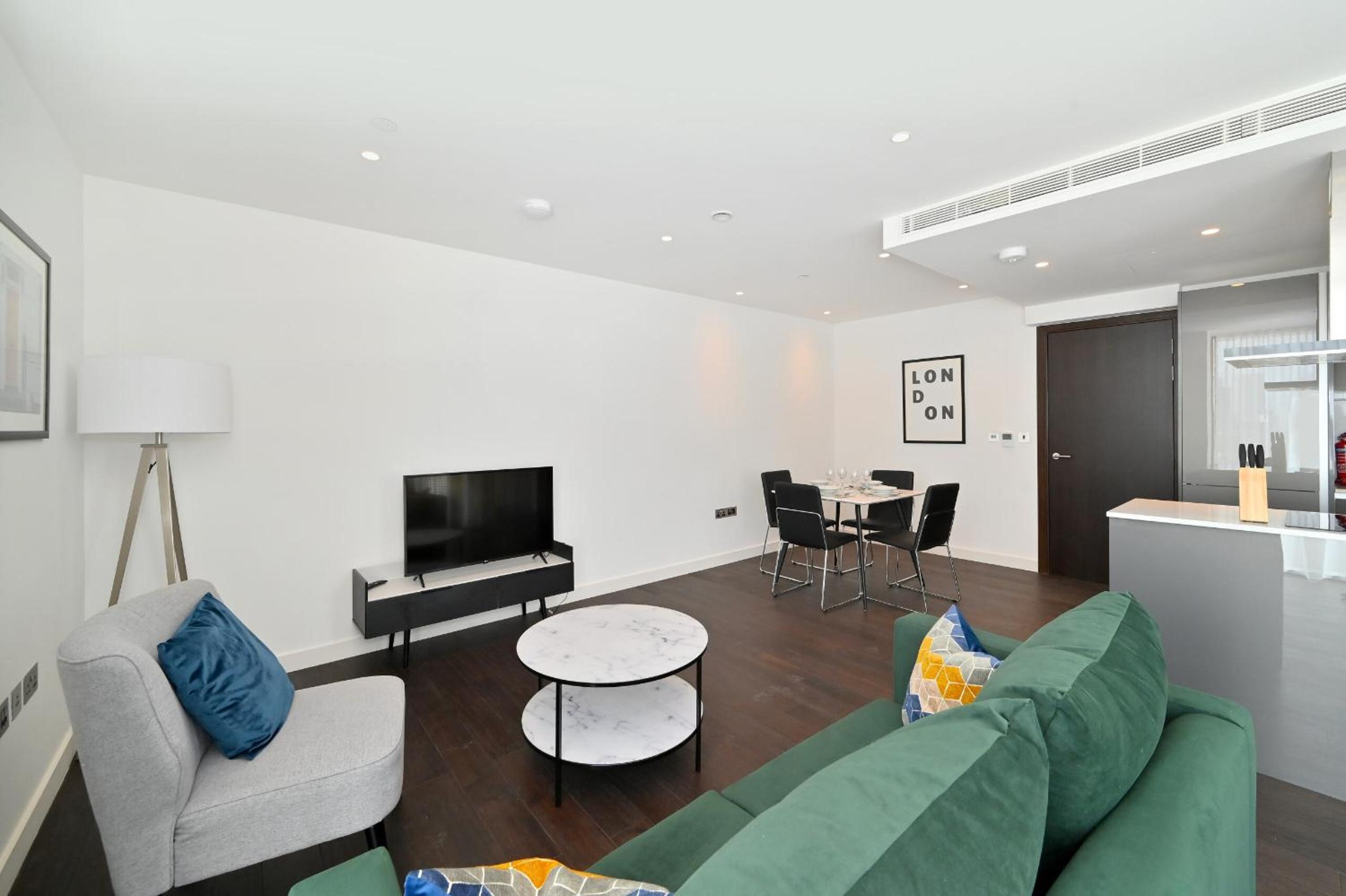 One-Bedroom Superior Apartment photo 3