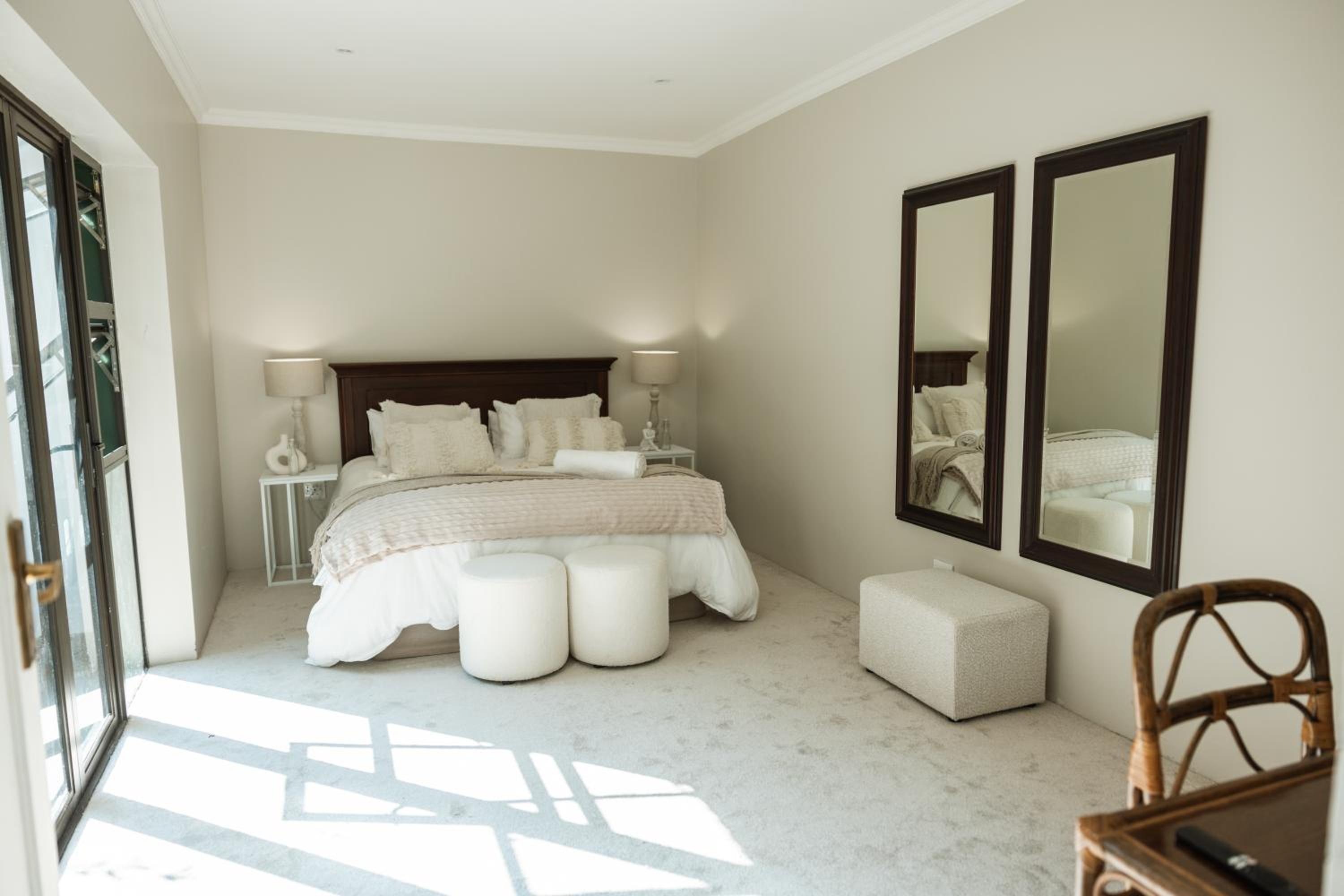 Deluxe King Suite photo 3