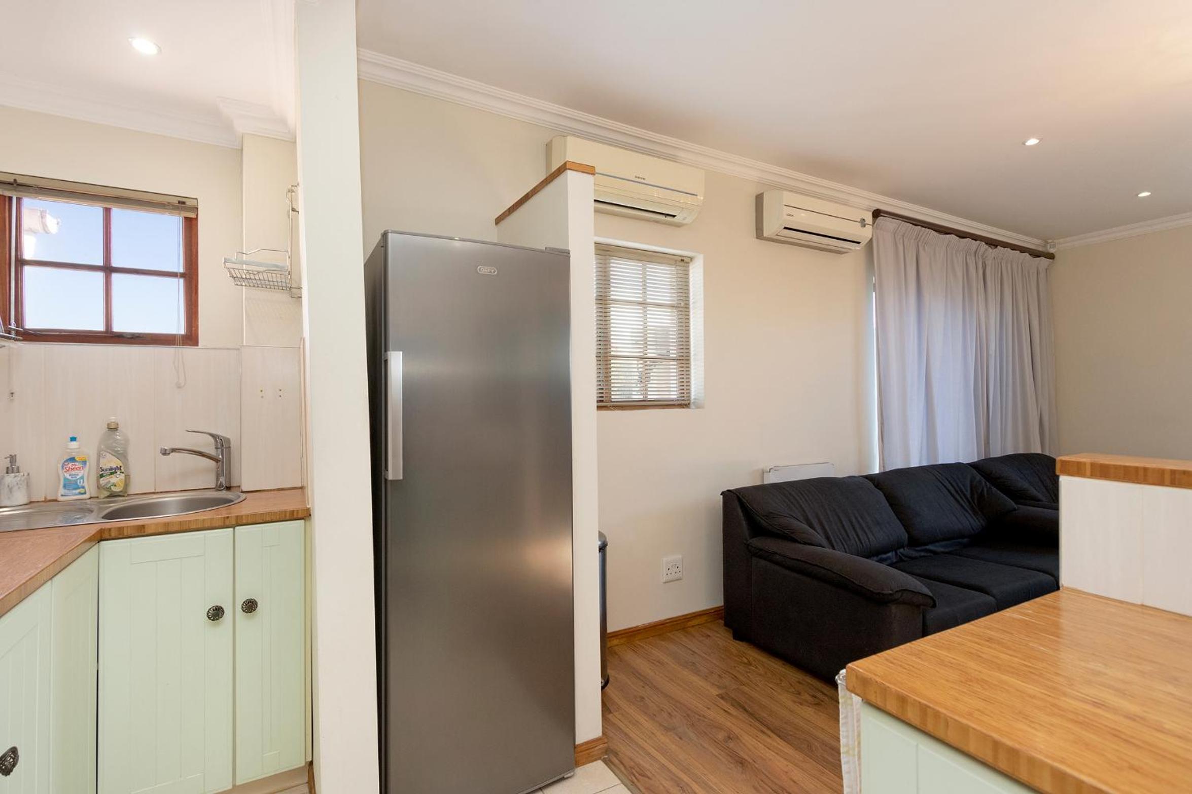 Apartment with Terrace - Photo 16