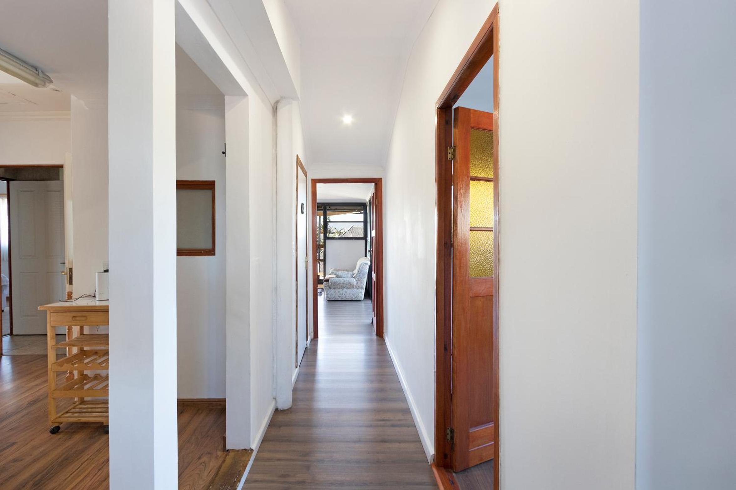 Apartment with Terrace - Photo 10