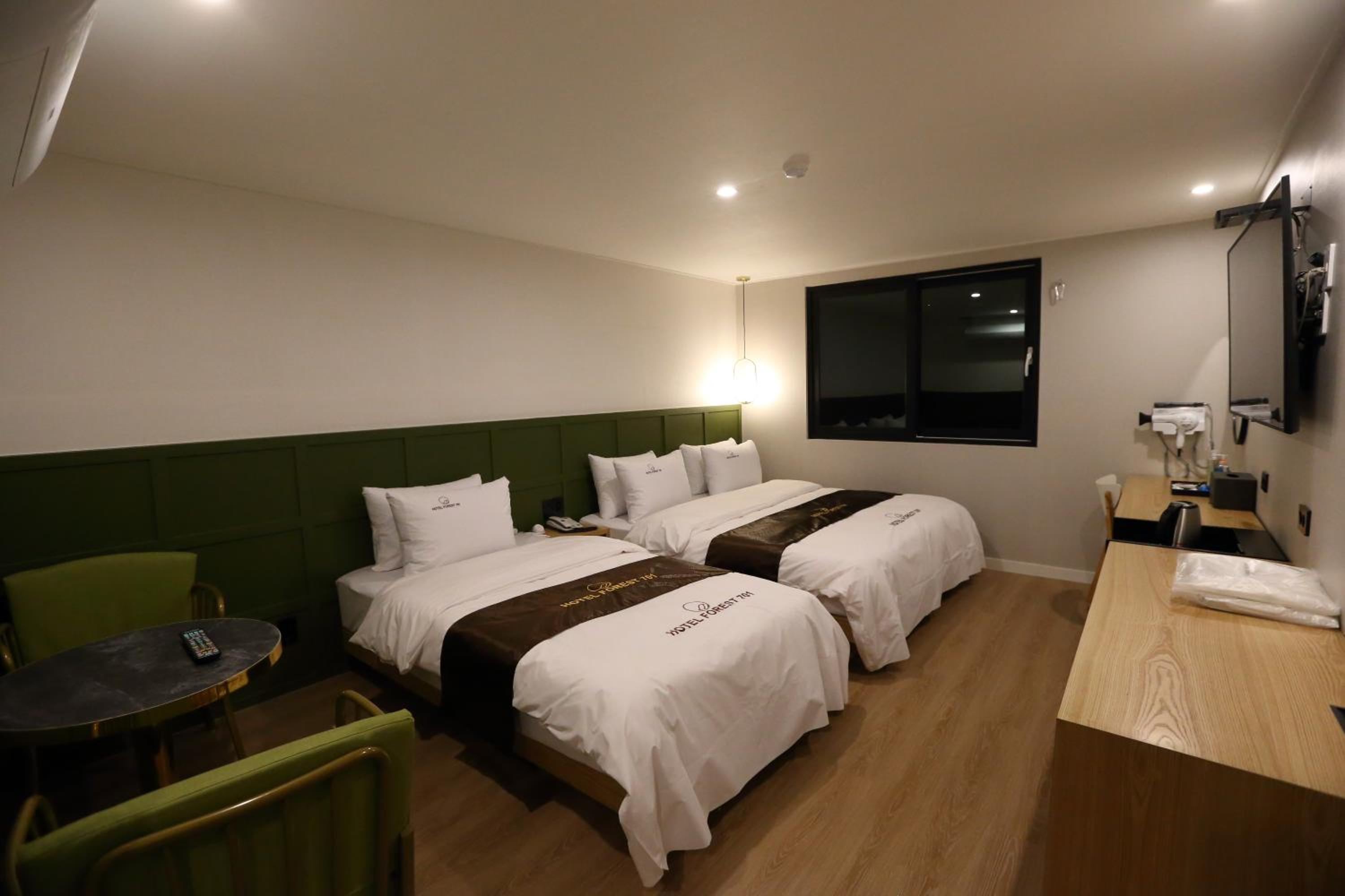 Twin Room - Photo 1