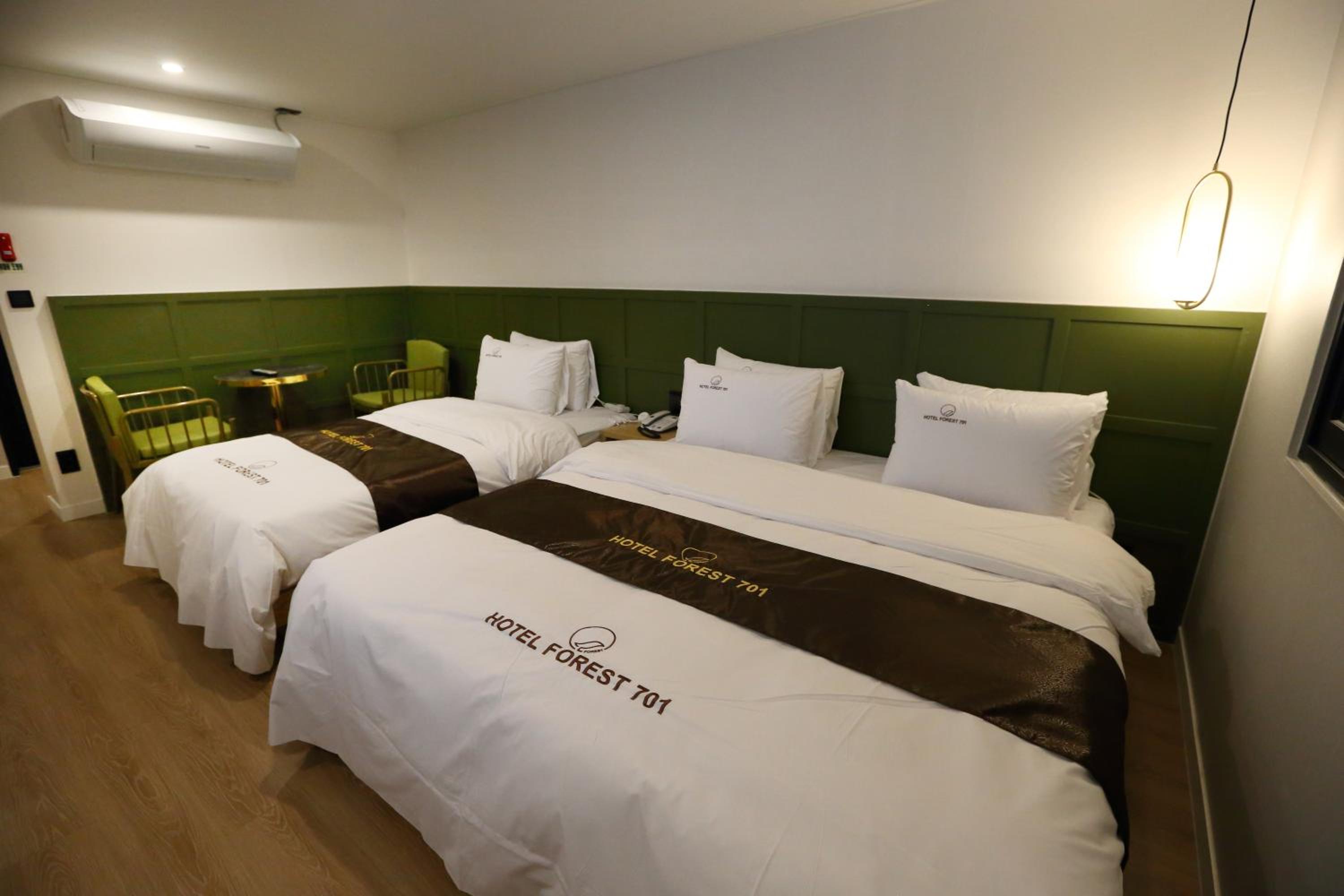 Twin Room - Photo 2