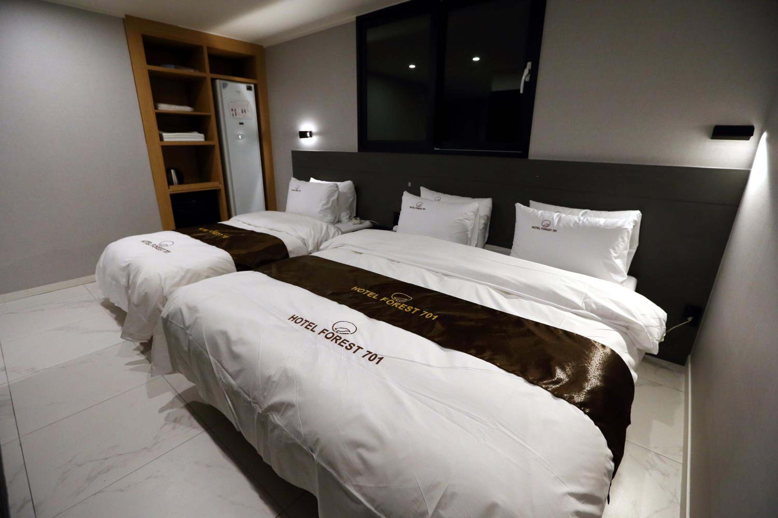 Suite - Photo 2