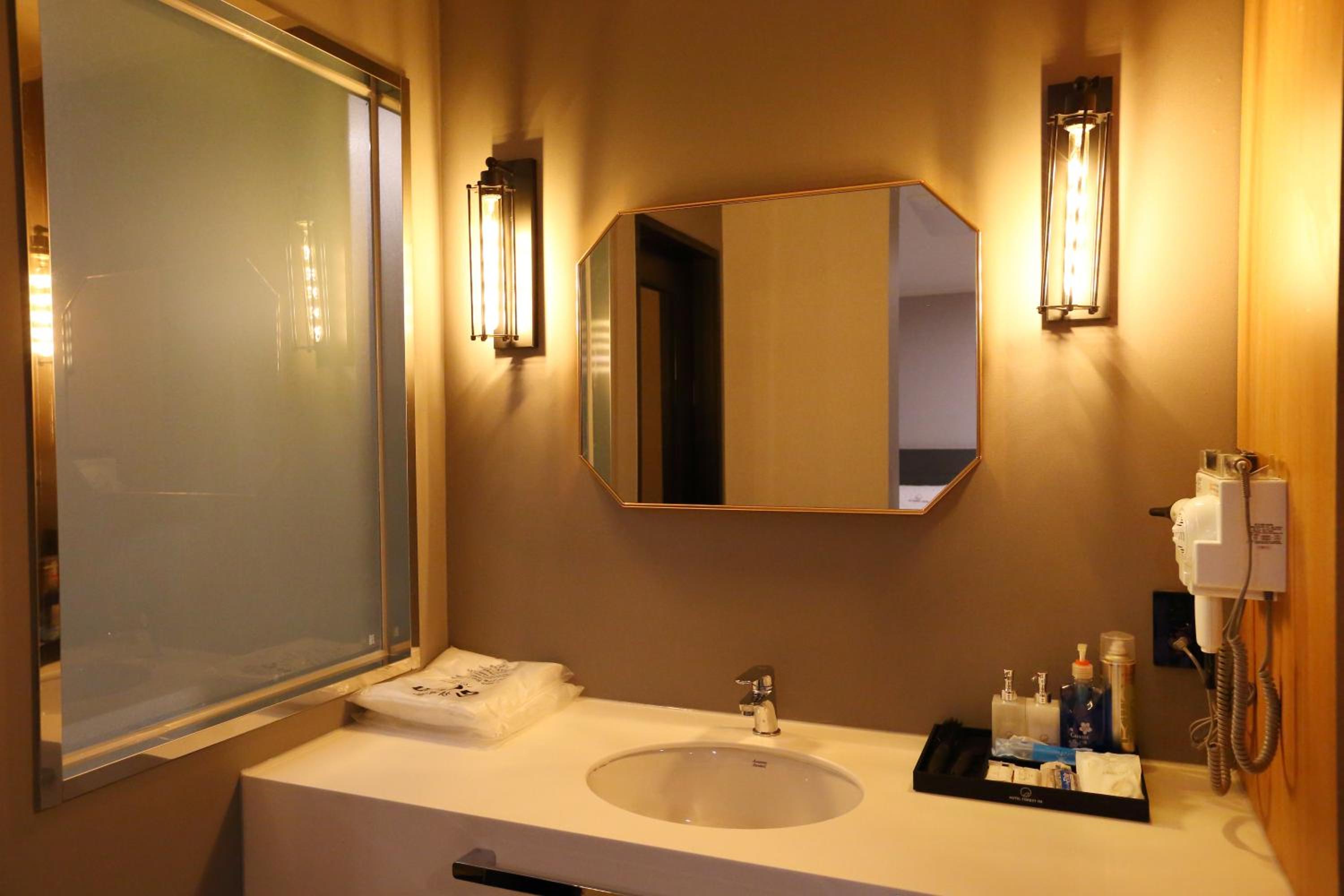 Suite - Photo 4