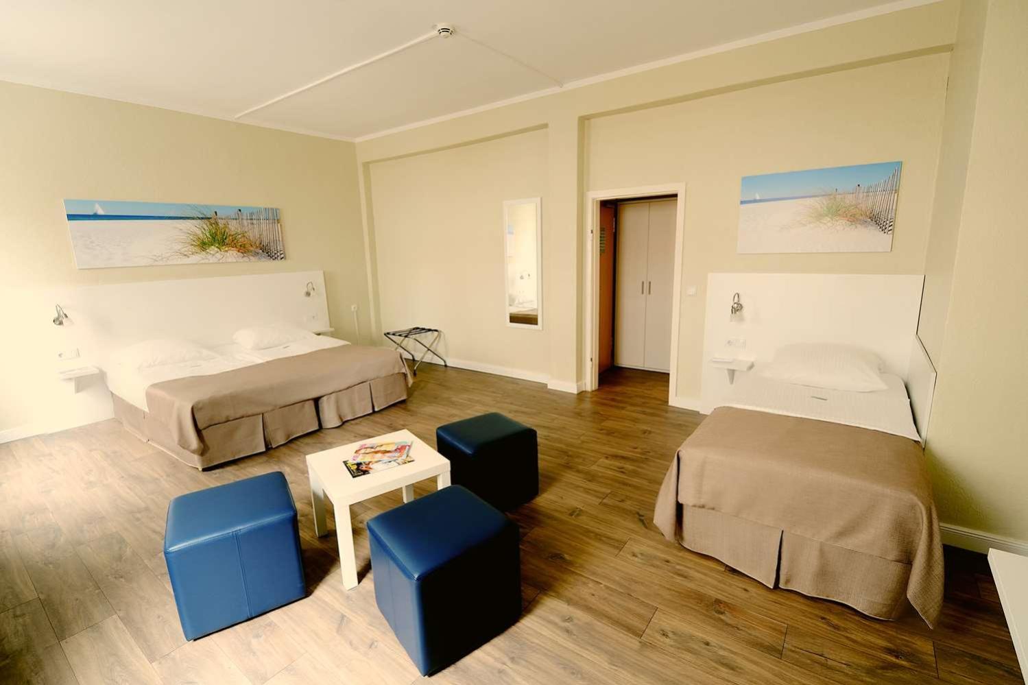 Standard Room - 1 Double Bed 1 Single Bed