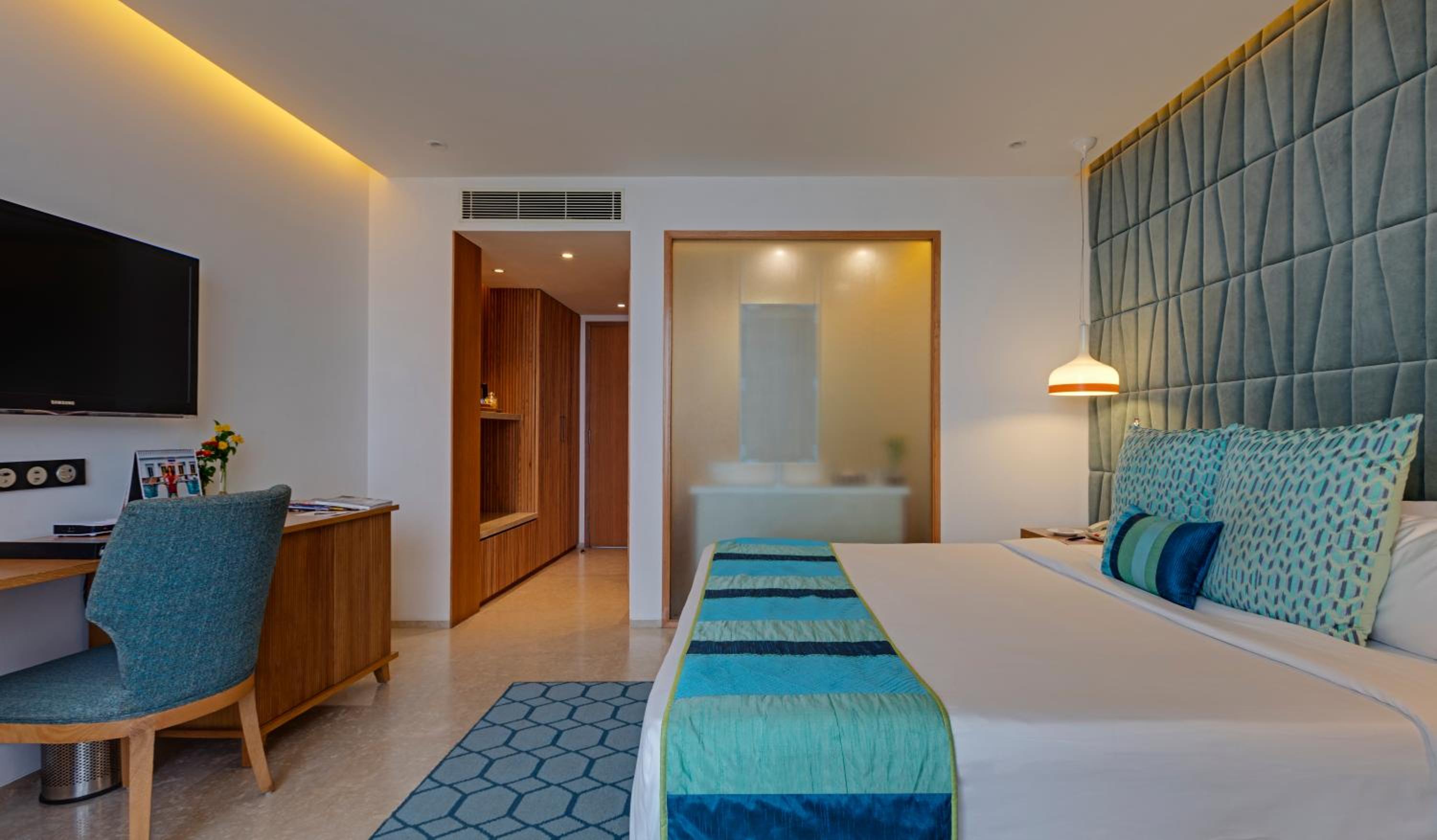 Premium Double or Twin Room Only (10% off on Two-way Airport Transfer and 15% off on Food & Beverage services ) photo 2