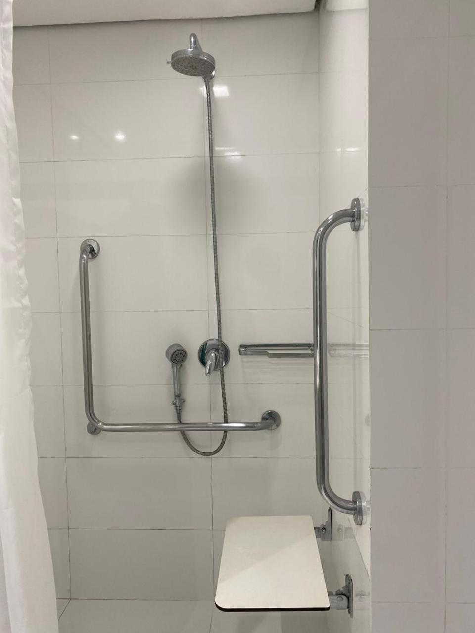 Double Room - Disability Access photo 3