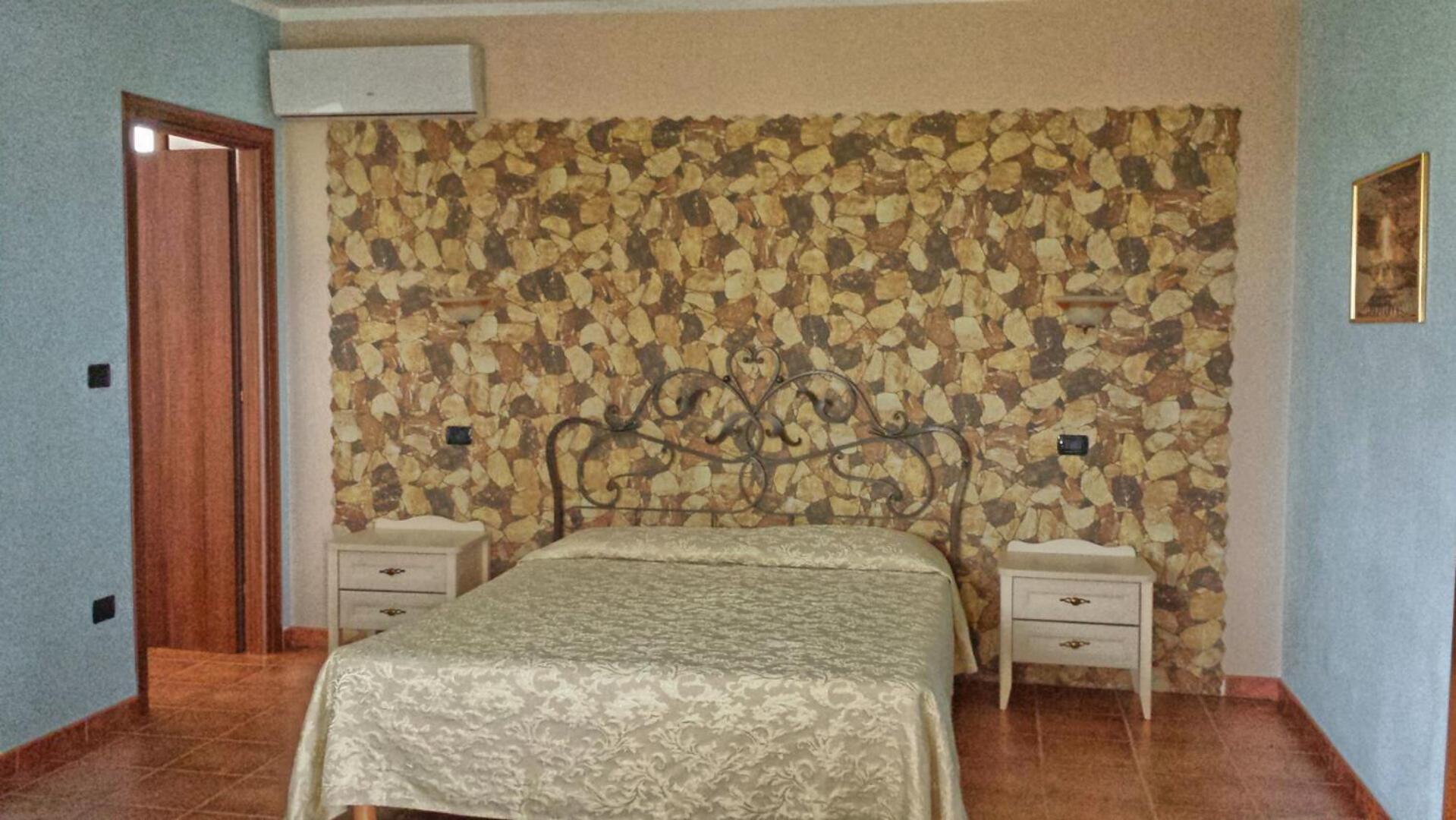 Superior Double or Twin Room - Photo 3