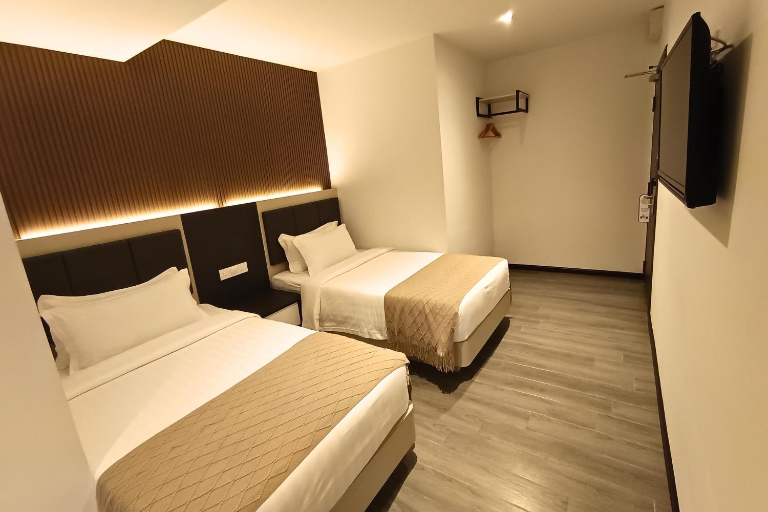 Twin Room without Window - Photo 2