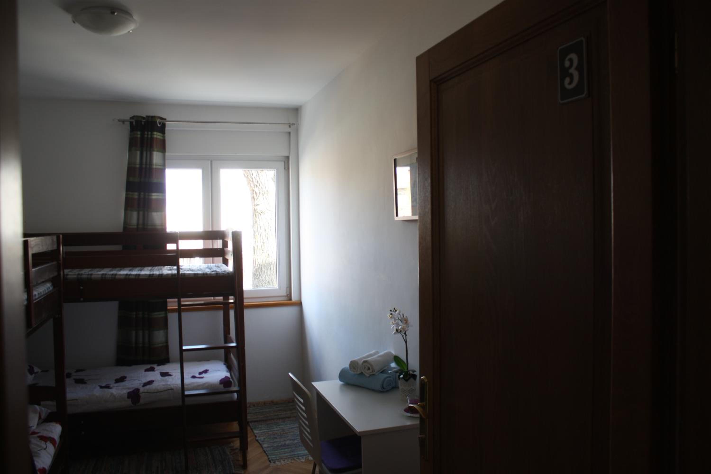 Triple Room with Private Bathroom - Photo 1