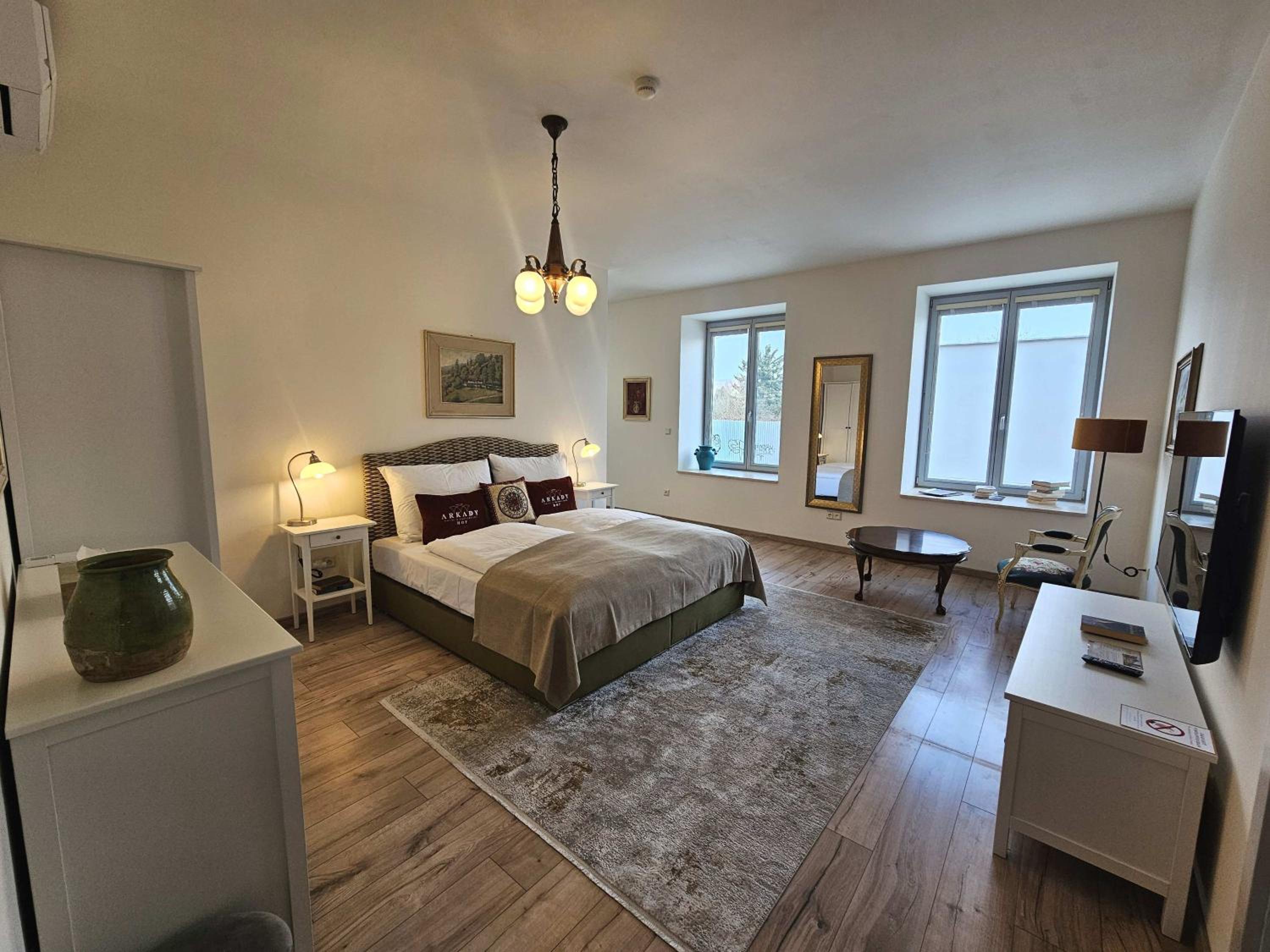 Deluxe Apartment