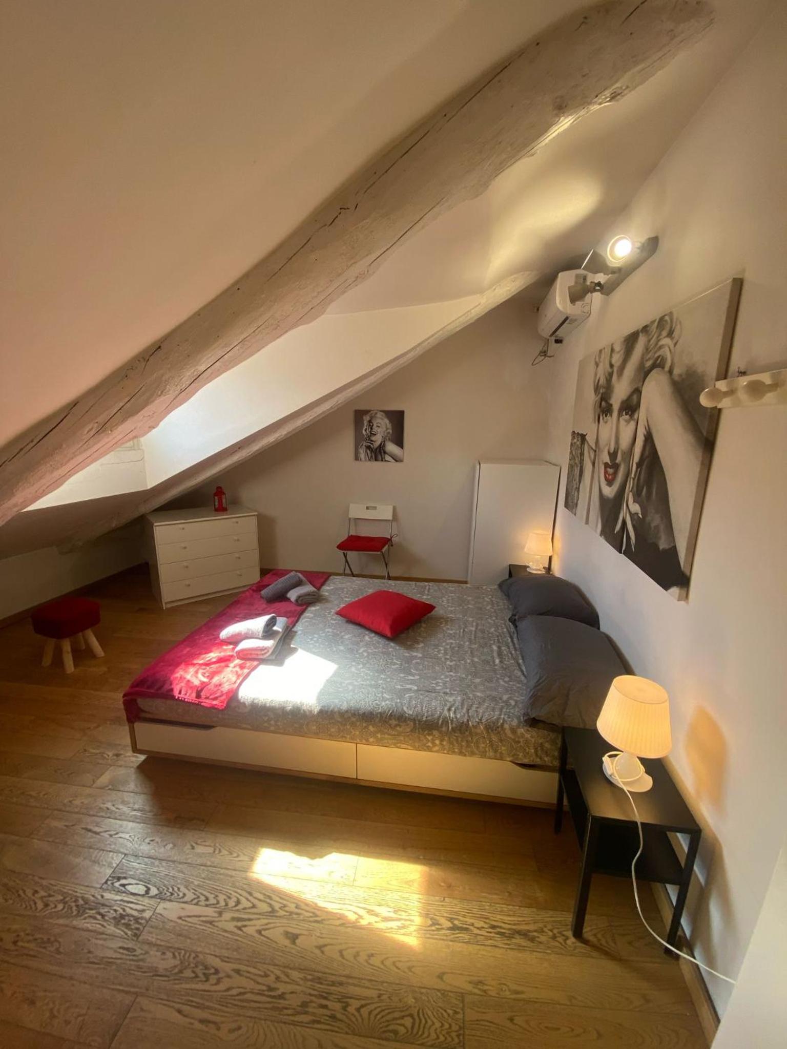 One-Bedroom Apartment - Photo 13