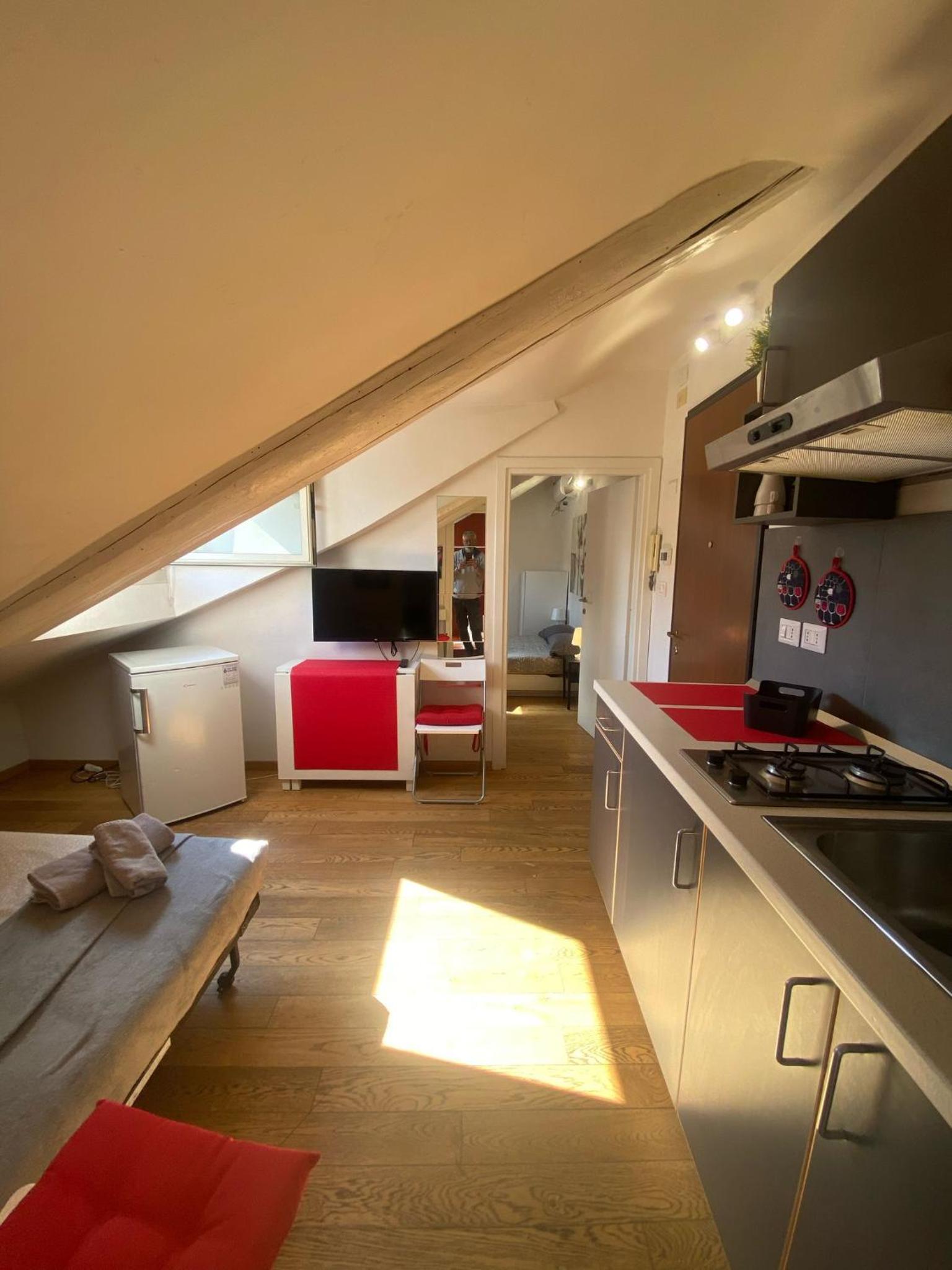 One-Bedroom Apartment - Photo 1