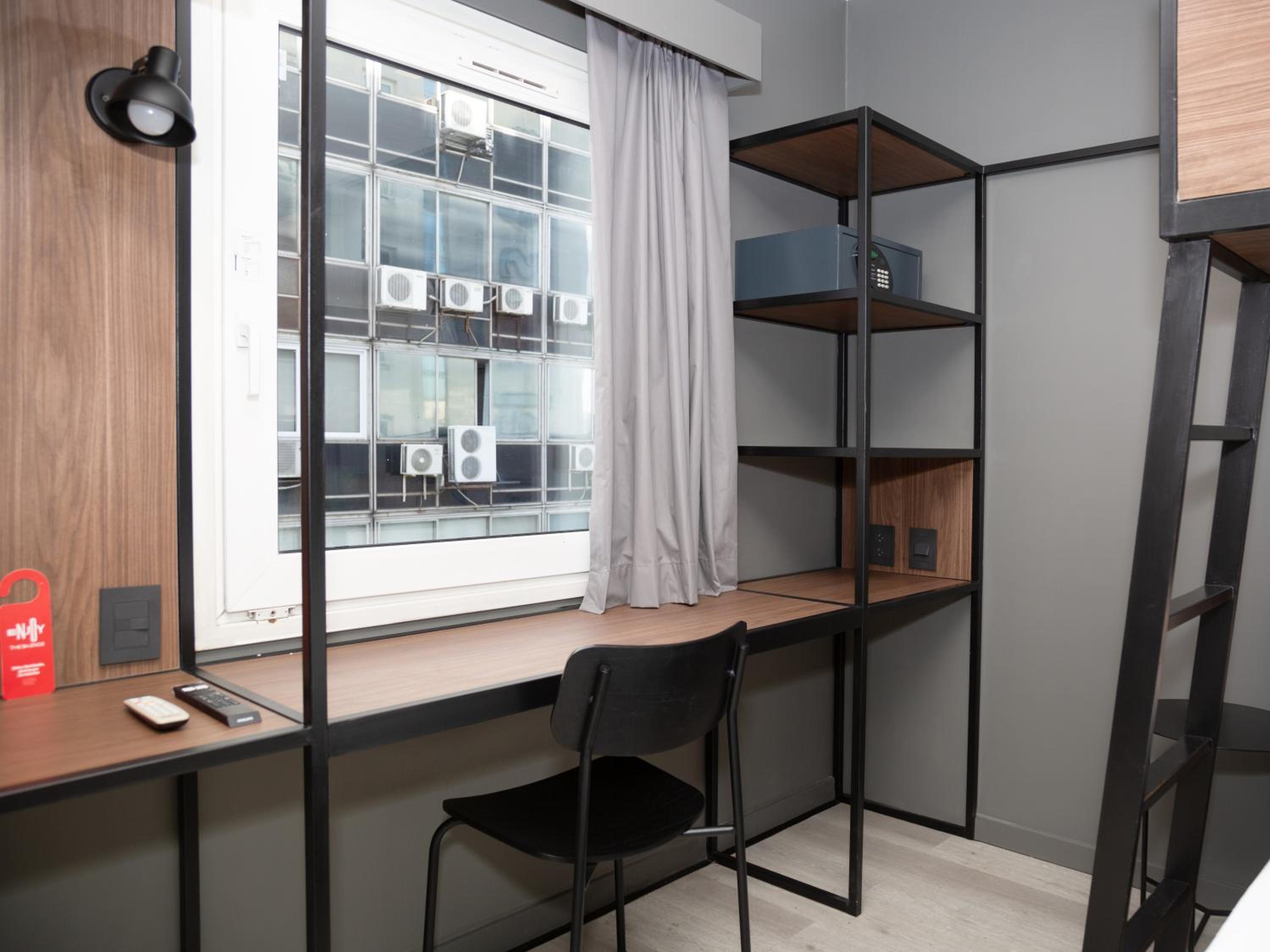 Standard Room With Three Single Beds photo 1