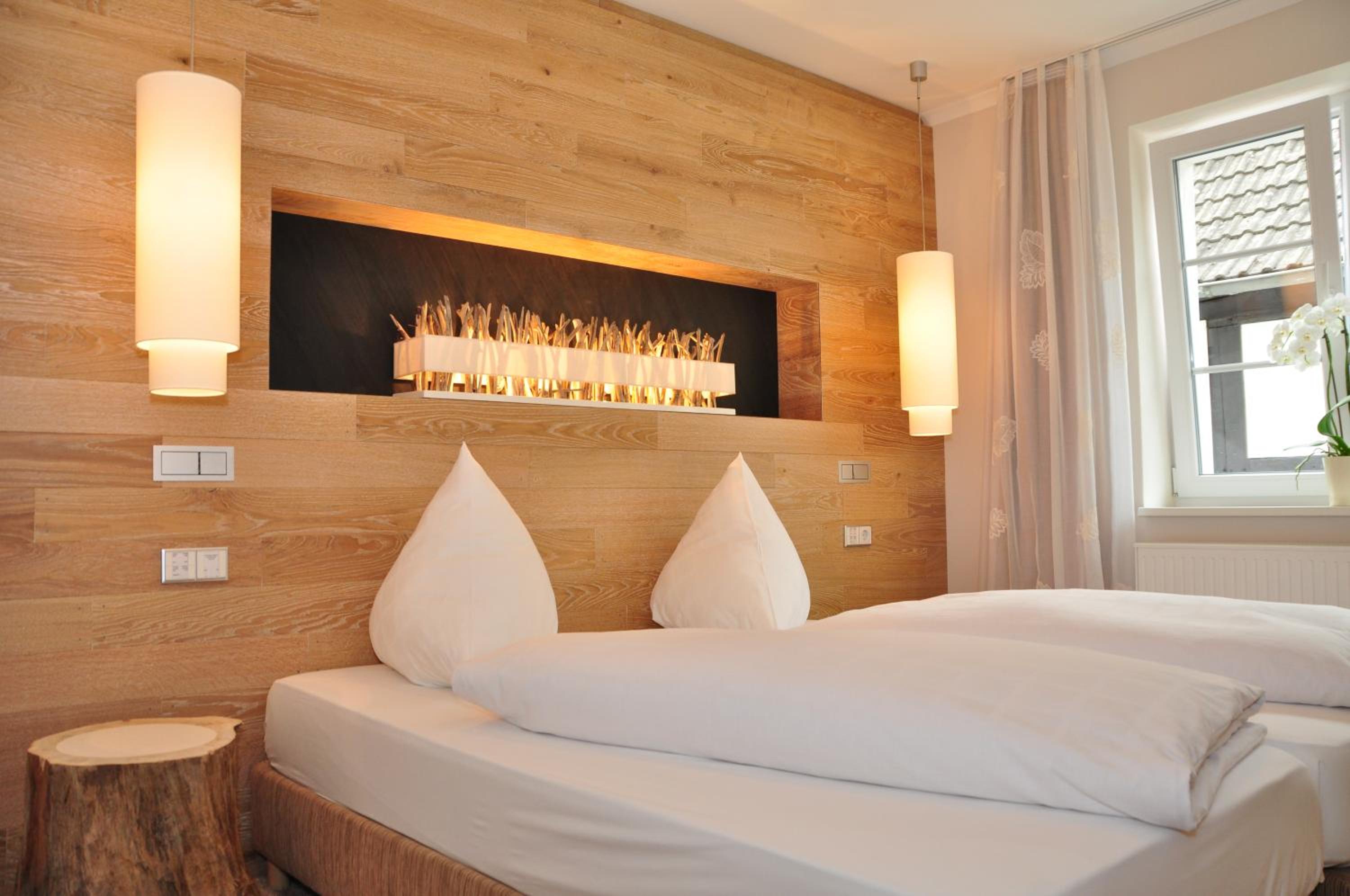 Premium Double Room - Photo 11