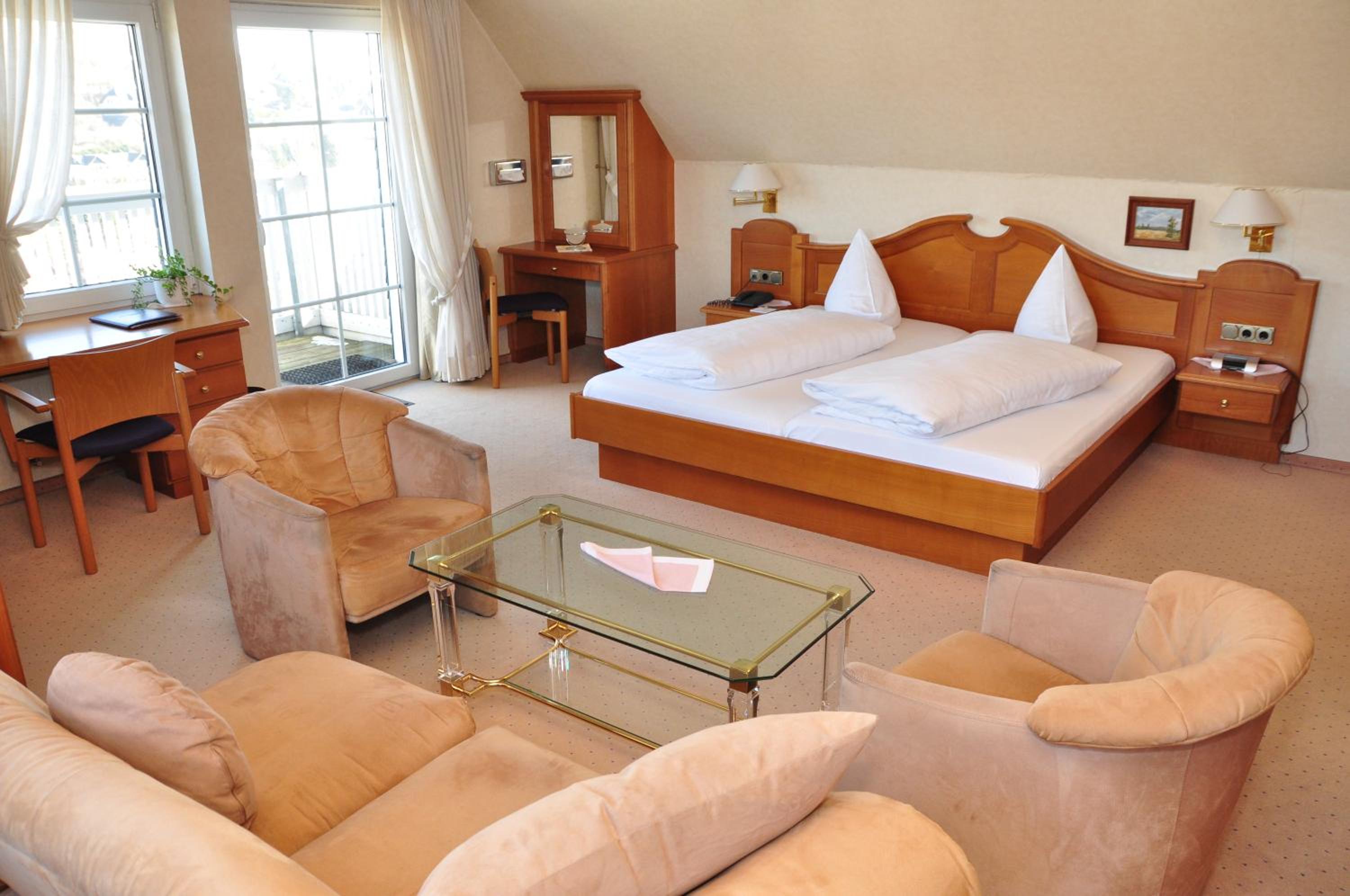 Premium Double Room - Photo 9