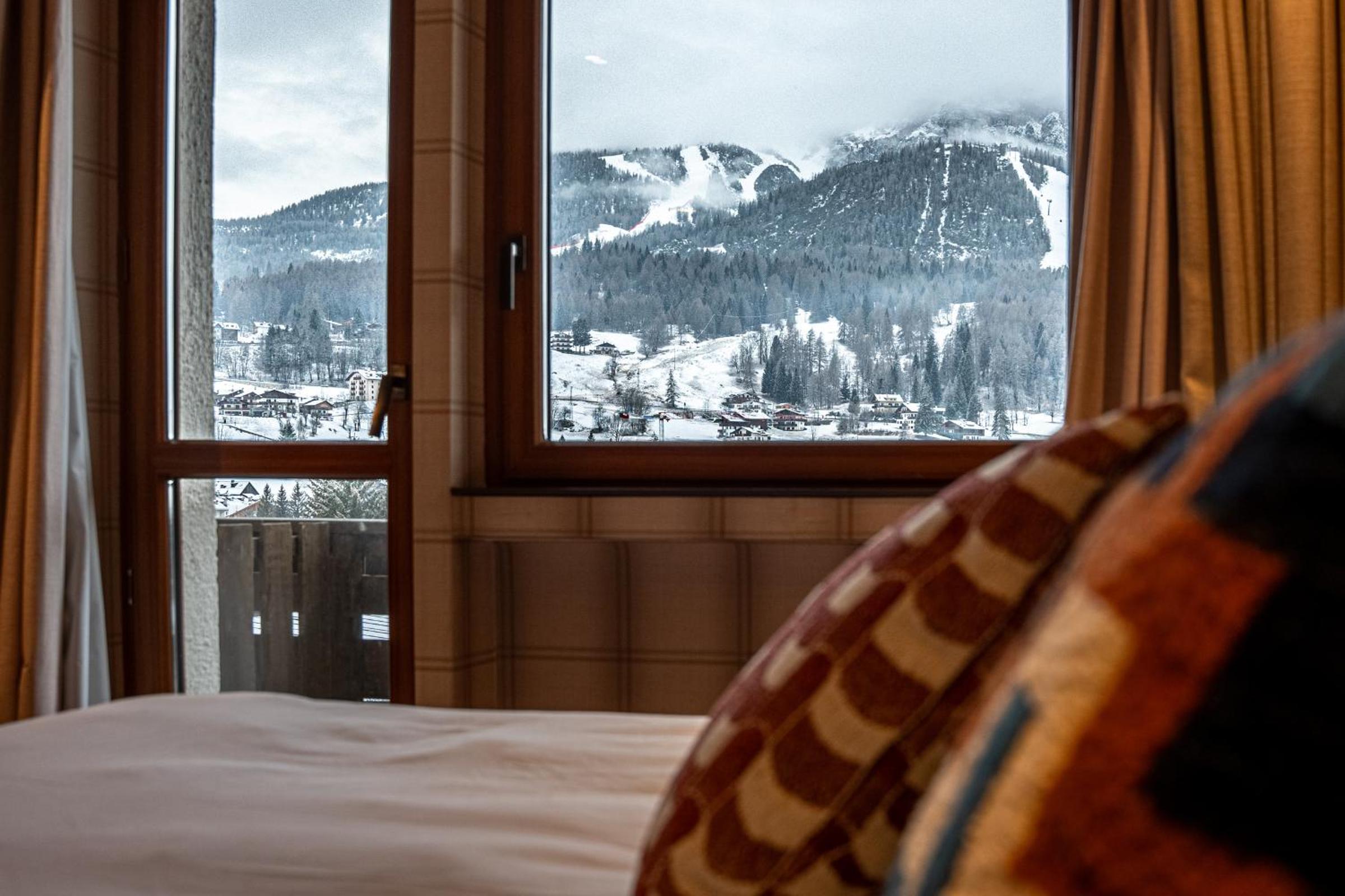 Standard Double Room - Photo 7