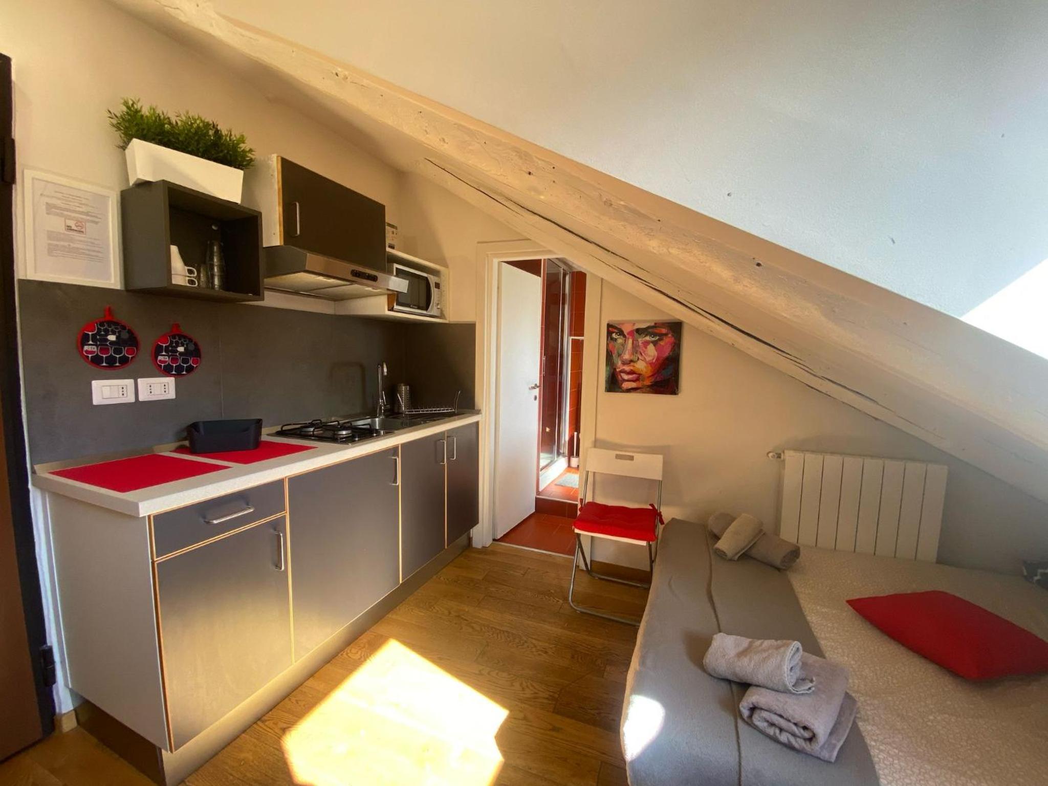 One-Bedroom Apartment - Photo 20