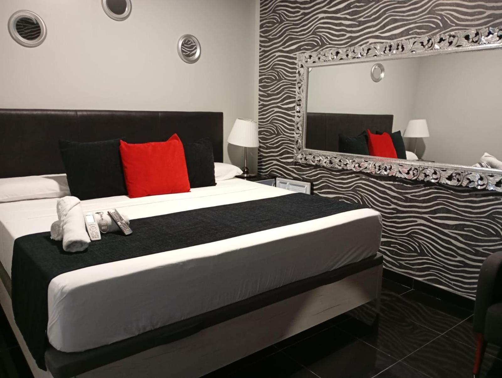 Double Room with Private External Bathroom