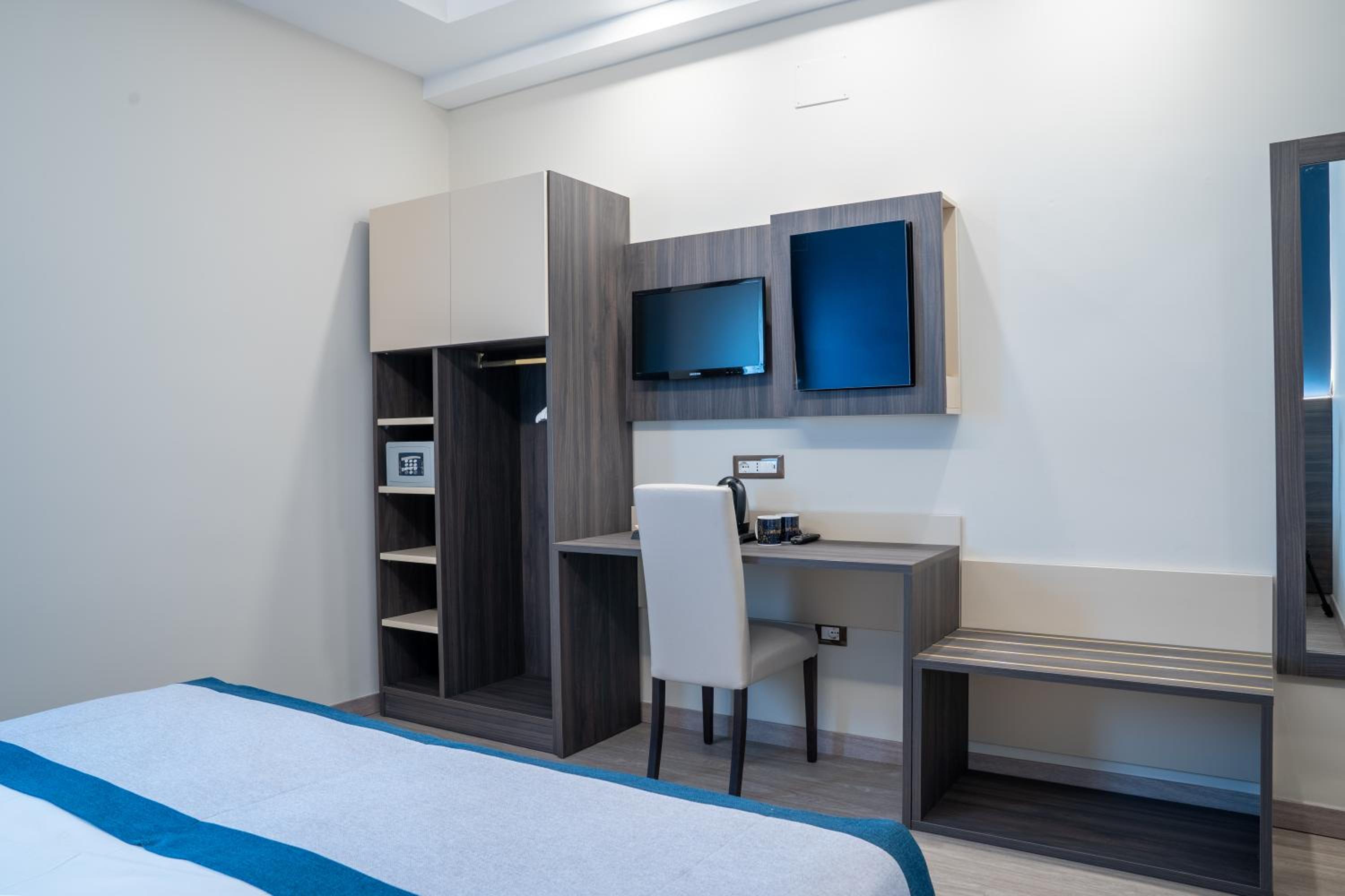 Double or Twin Room - Disability Access photo 2