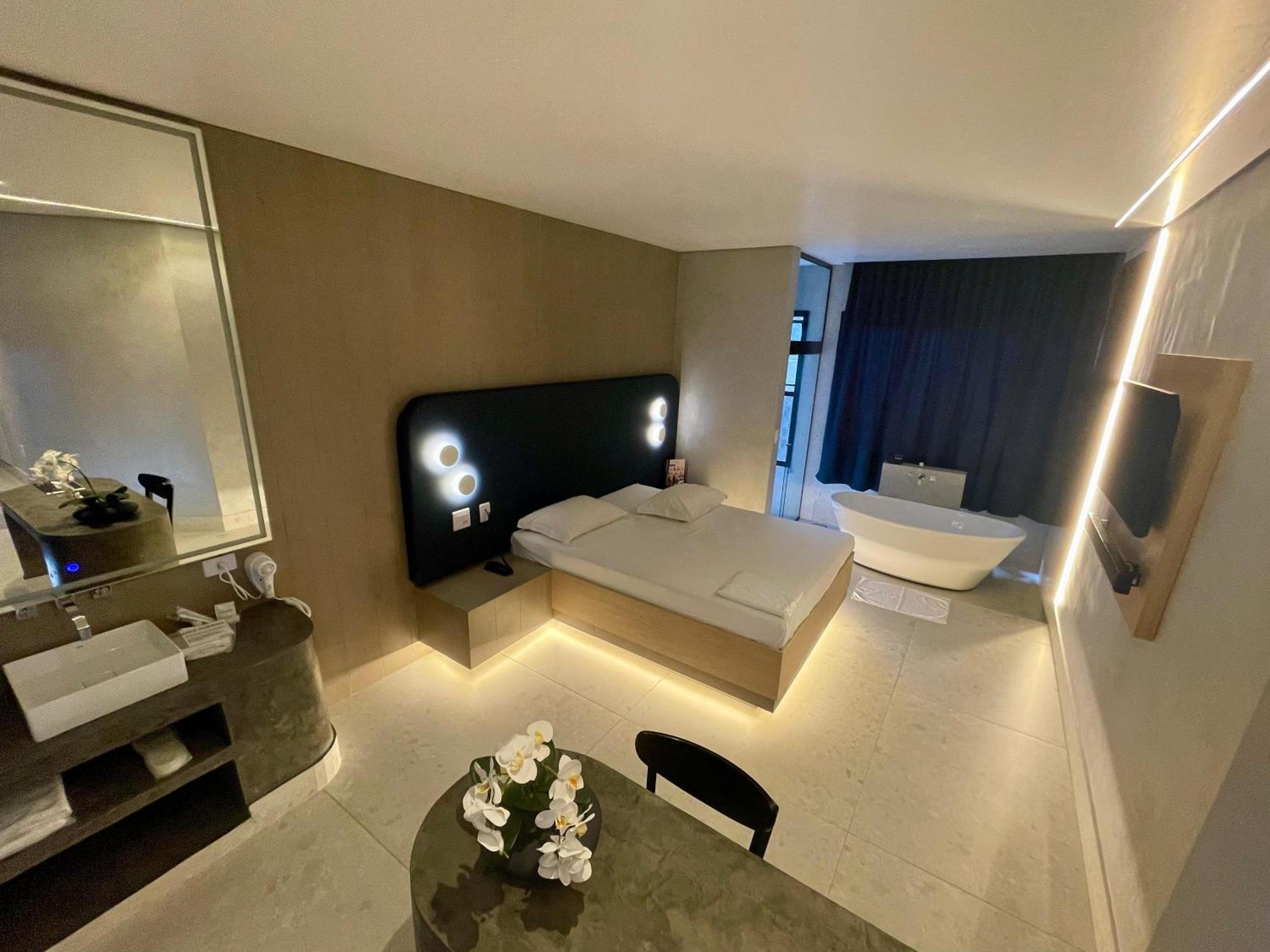 Deluxe Suite