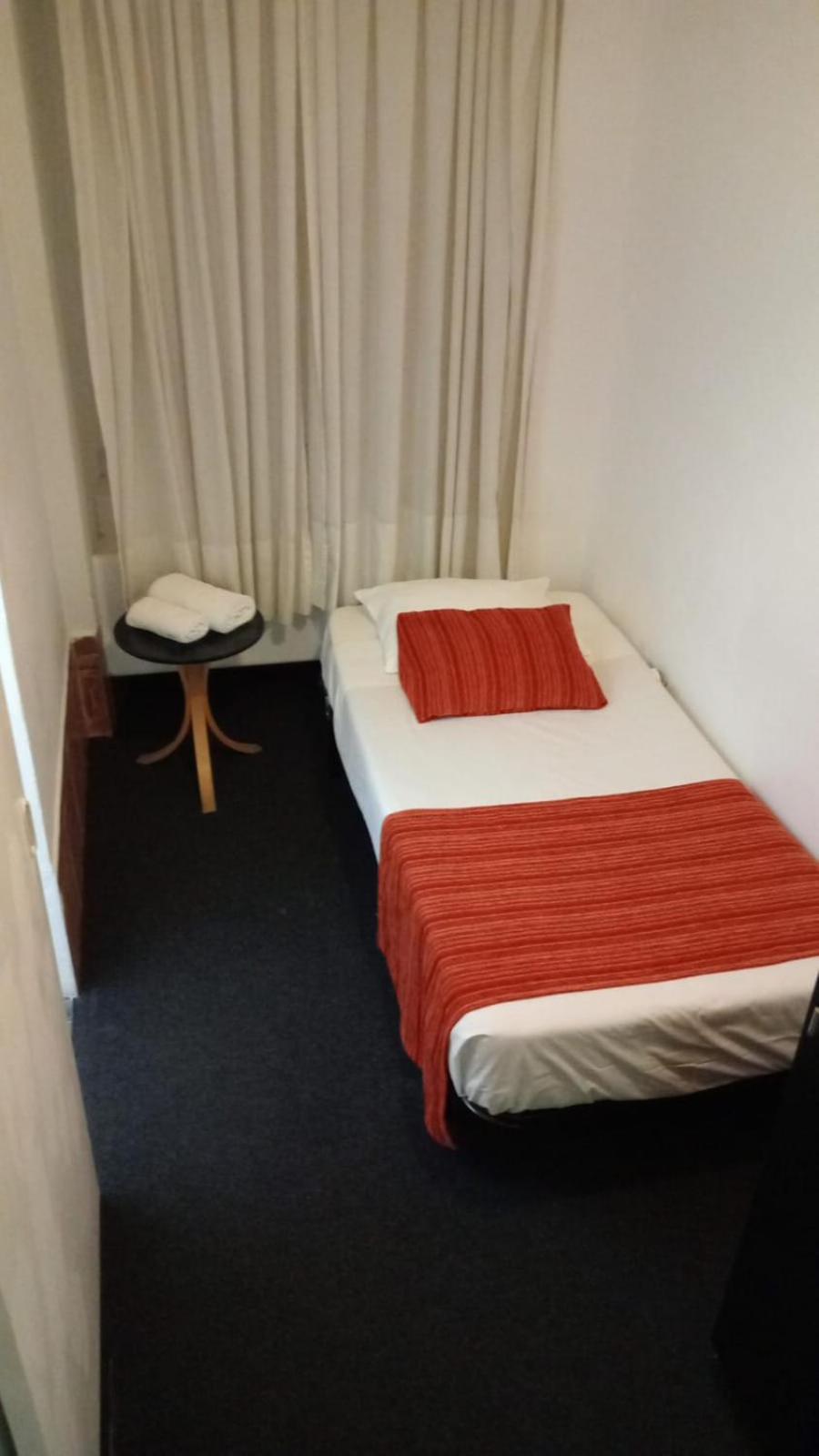 Single Room with Shared Bathroom photo 3