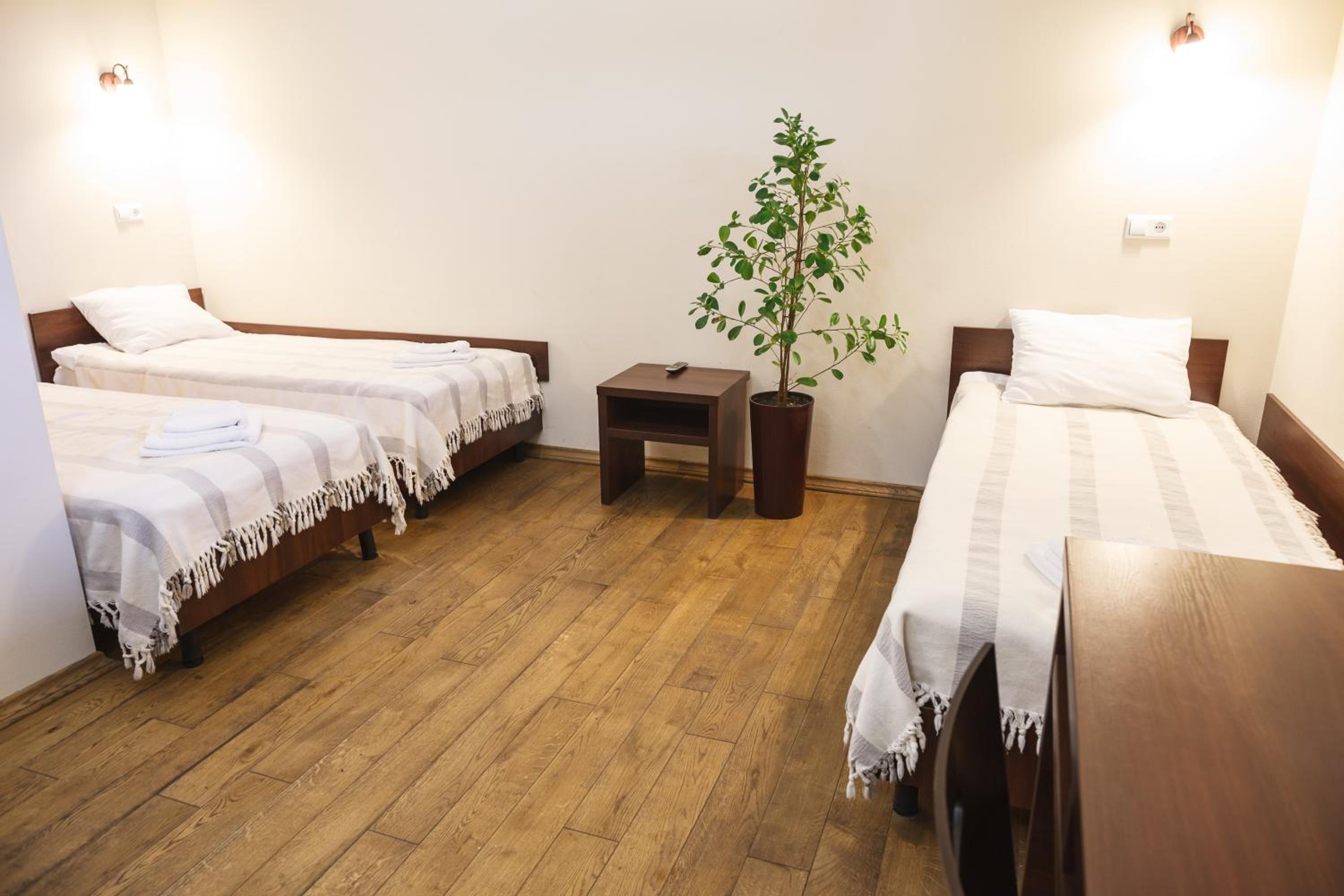 Comfort Triple Room with Shower