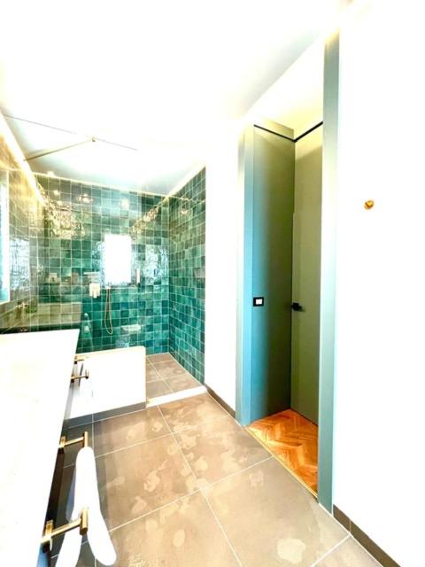 One-Bedroom Apartment with Rooftop Spa Bath photo 1