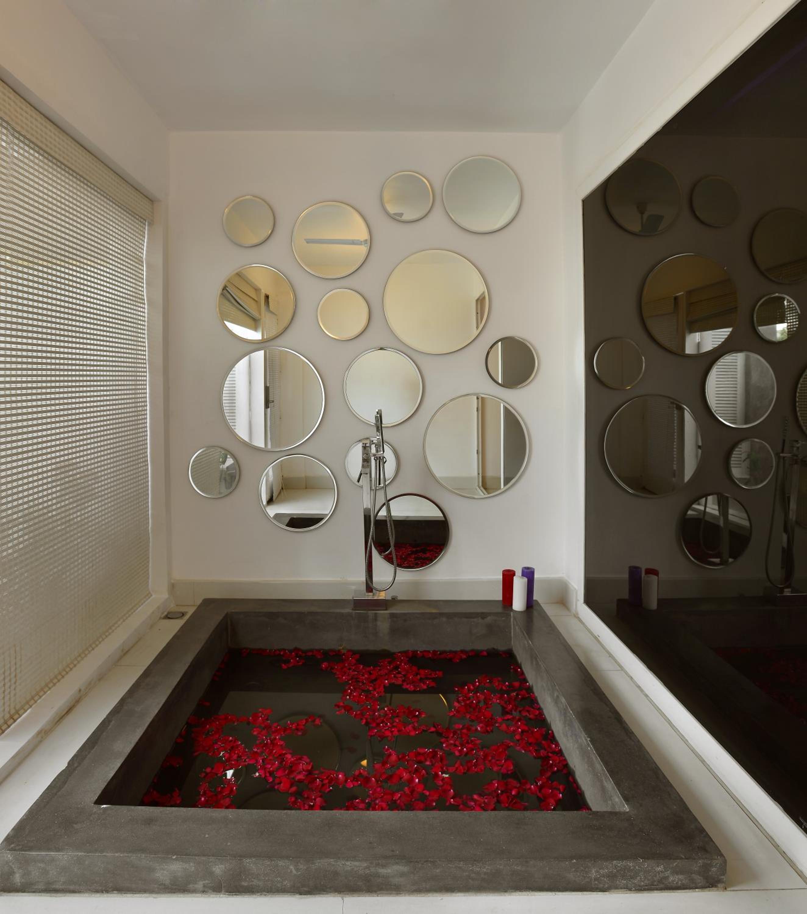 Studio Suite with Plunge Pool (Complimentary Cocktail on Arrival) -  Happy Hours 1+1 from 5 pm to 7 pm on selected brands - Photo 3