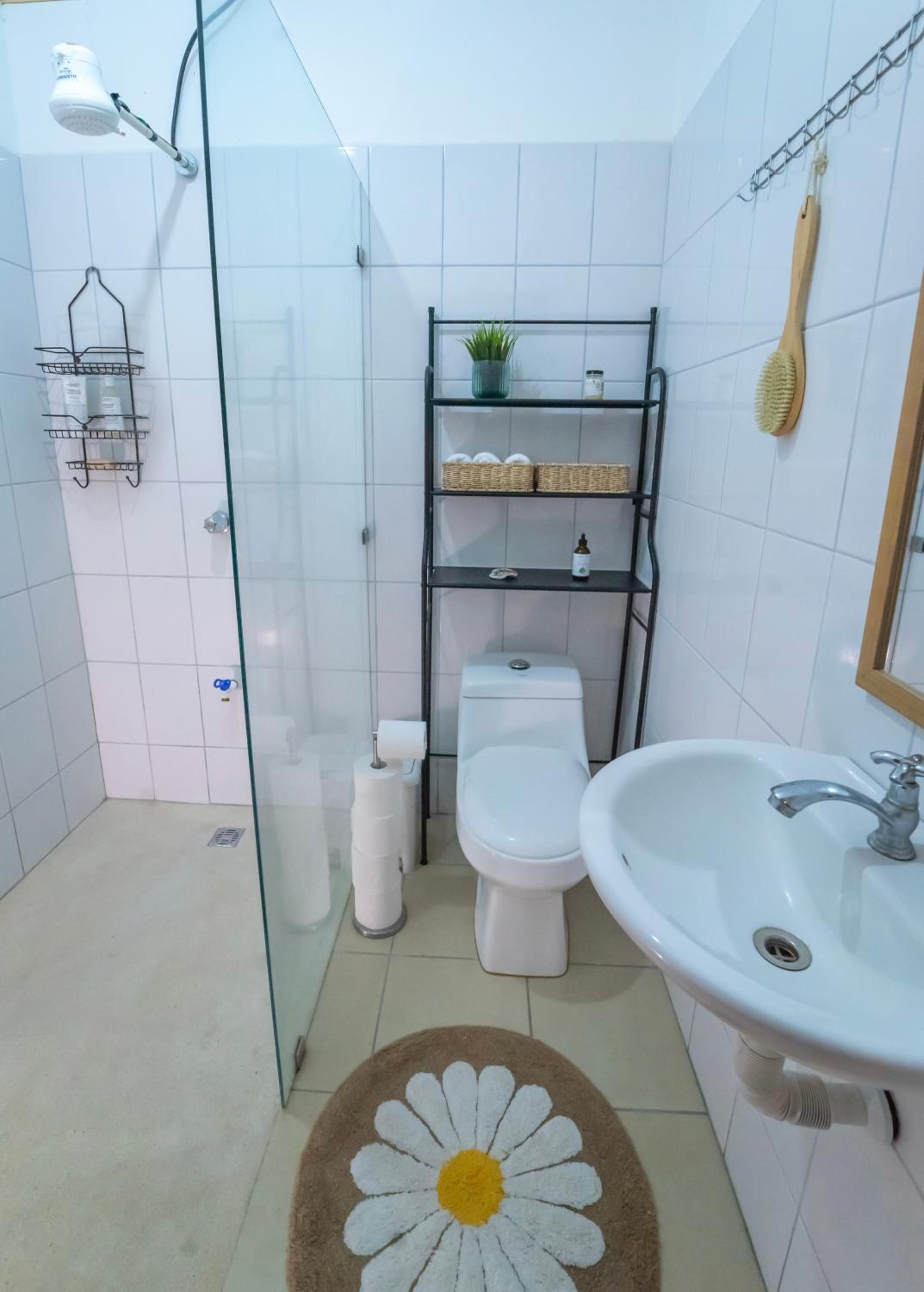 Double Room with Shared Bathroom photo 3
