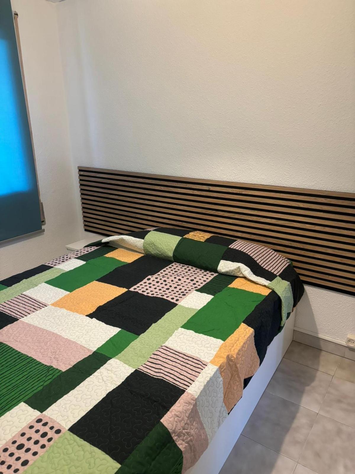 Single Room with Shared Bathroom photo 2