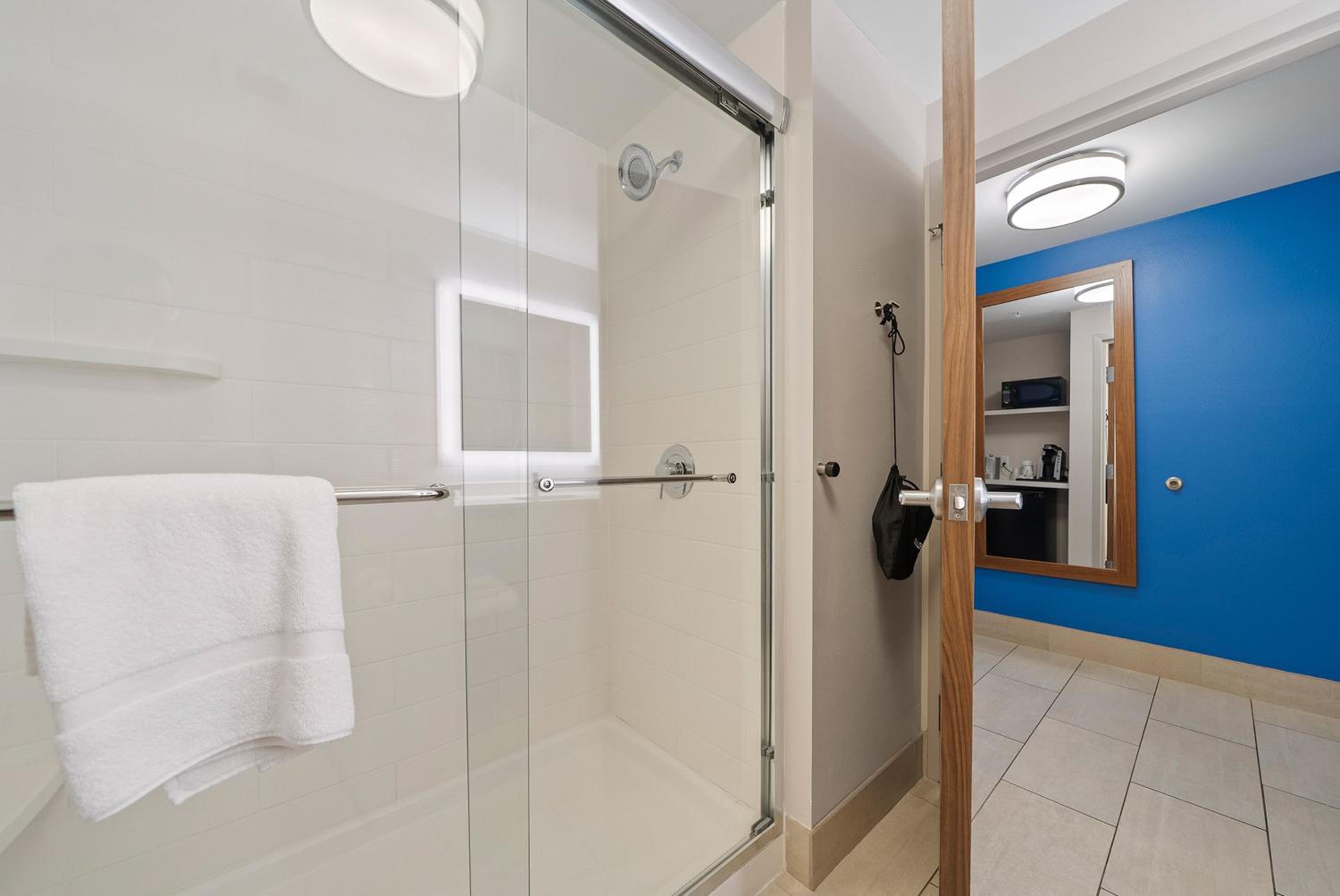 King Suite with Additional Living Area photo 2