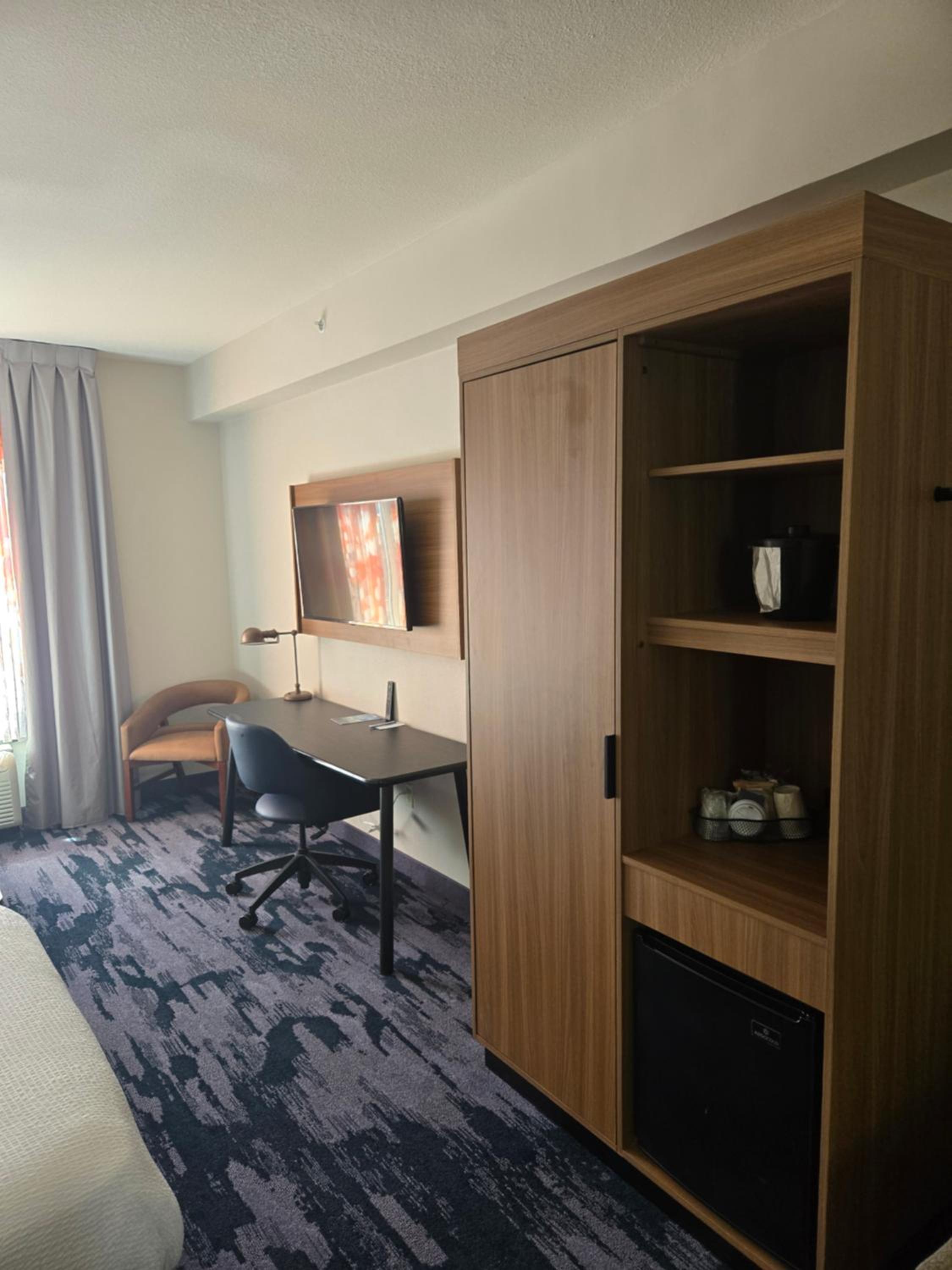 One-Bedroom Studio Suite with Two Queen Beds - Photo 10
